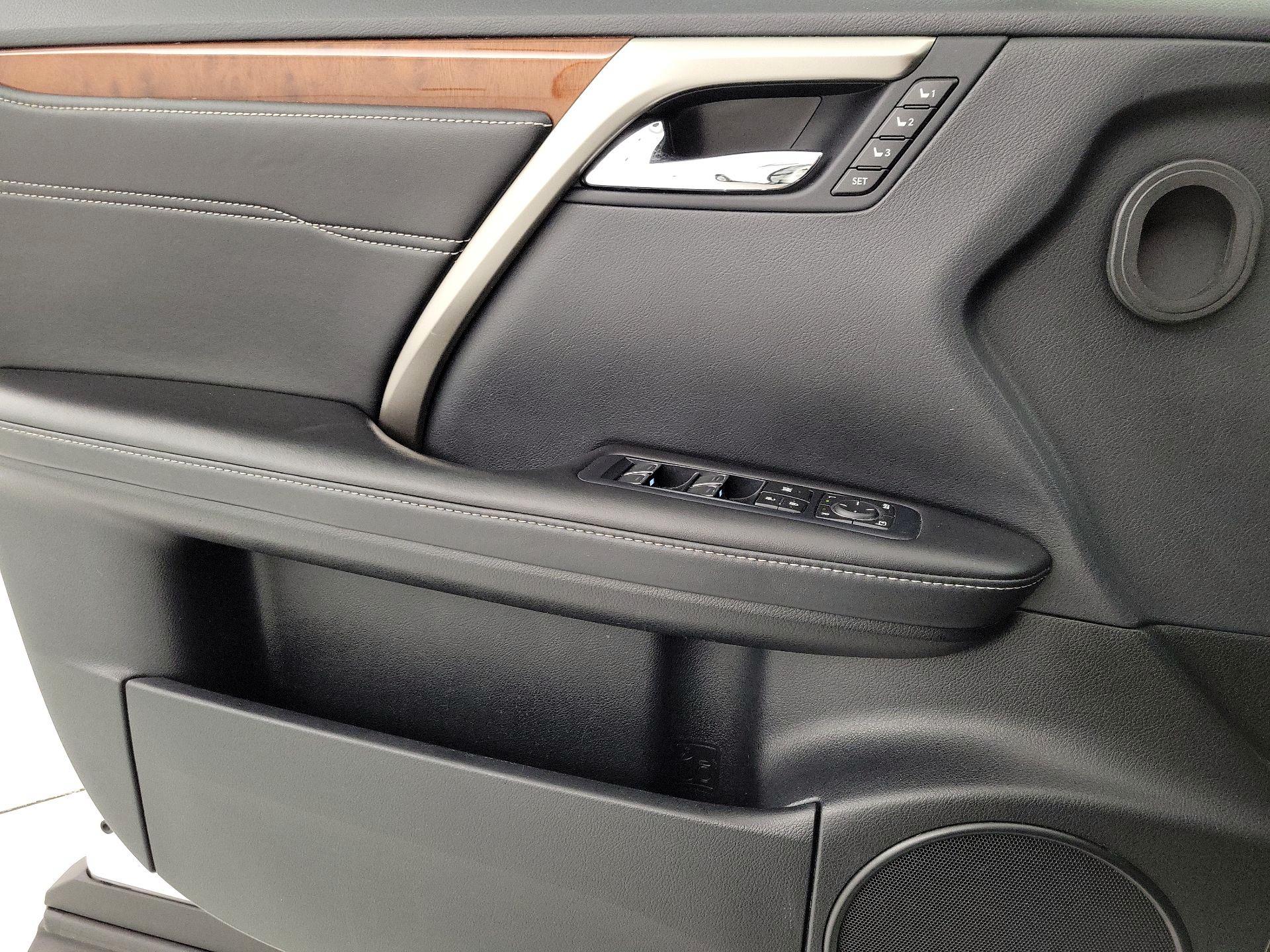 Thumbnail: 2018 Lexus RX - 12