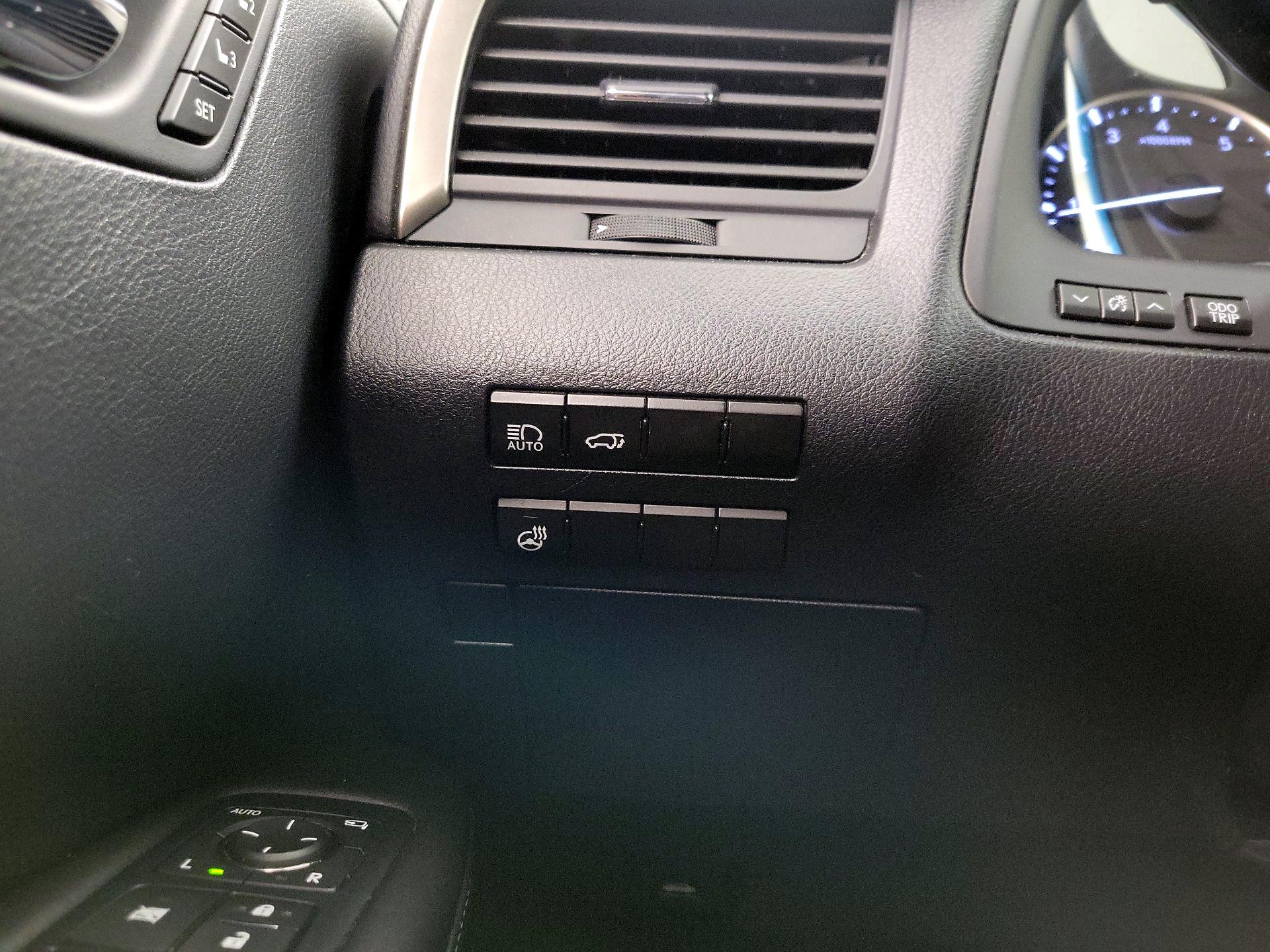 Thumbnail: 2018 Lexus RX - 13