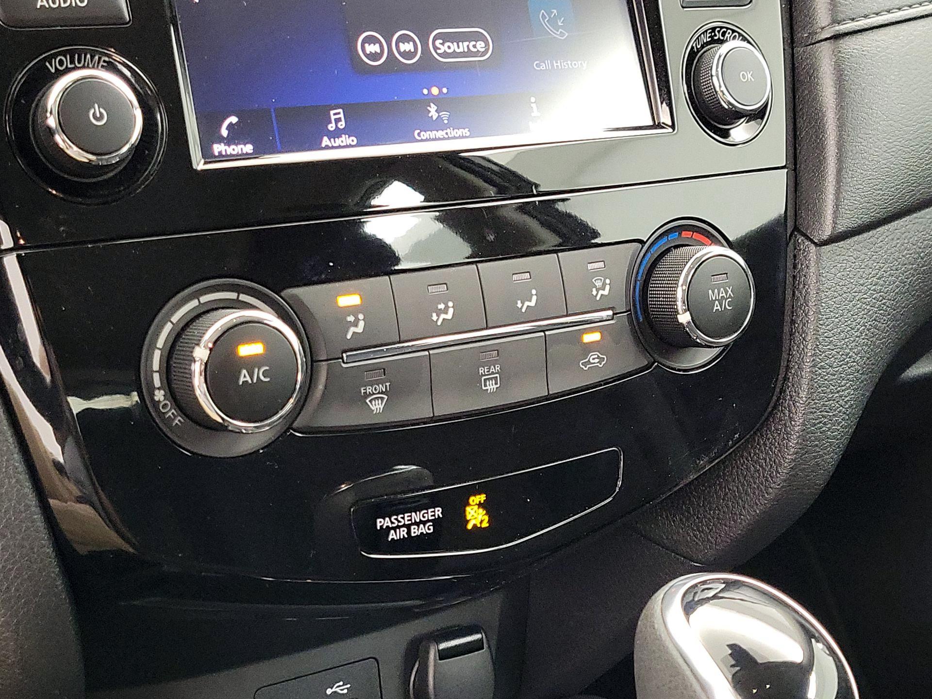 Thumbnail: 2020 Nissan Rogue - 16