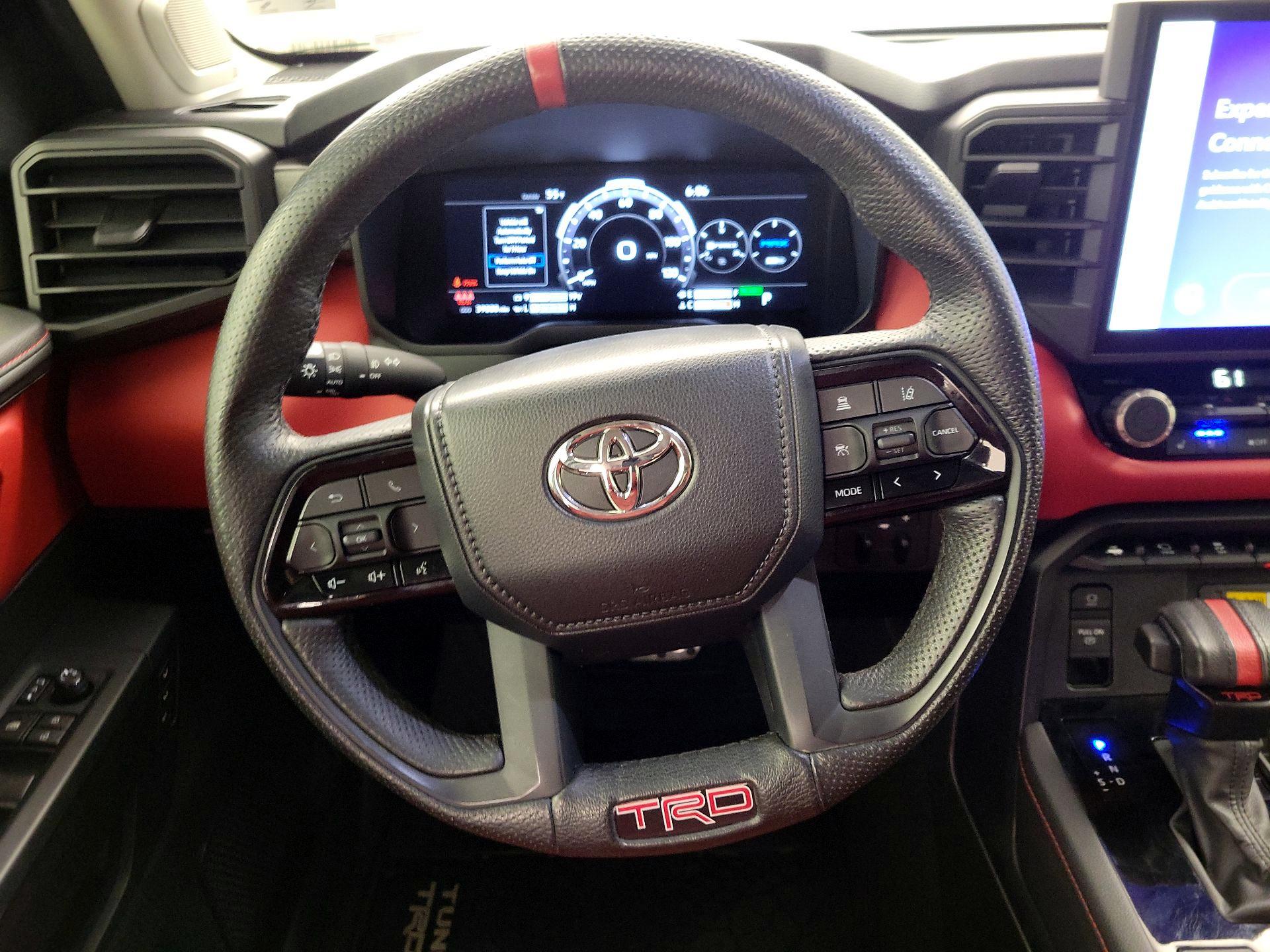 Thumbnail: 2022 Toyota Tundra - 10