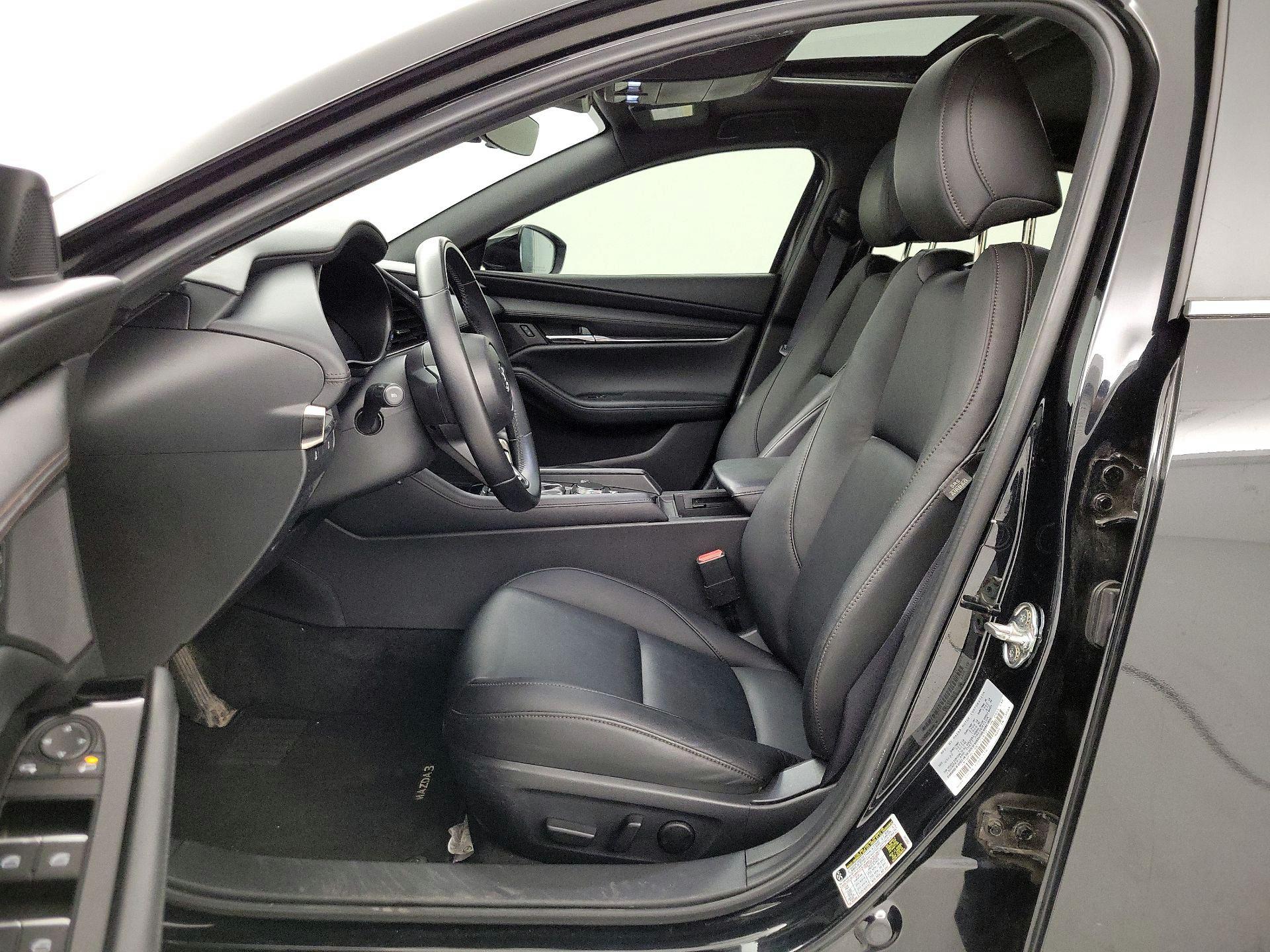 Thumbnail: 2022 Mazda Mazda3 - 11