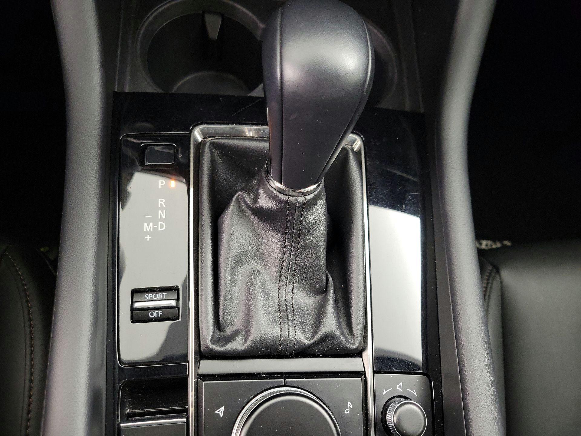 Thumbnail: 2022 Mazda Mazda3 - 17