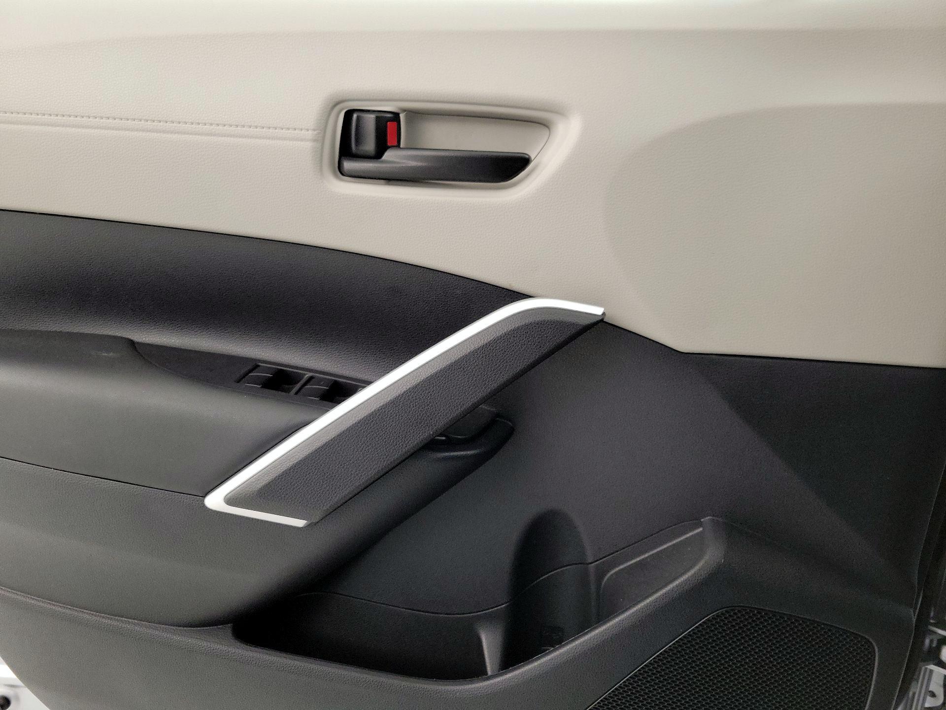 Thumbnail: 2025 Toyota Corolla Cross - 12