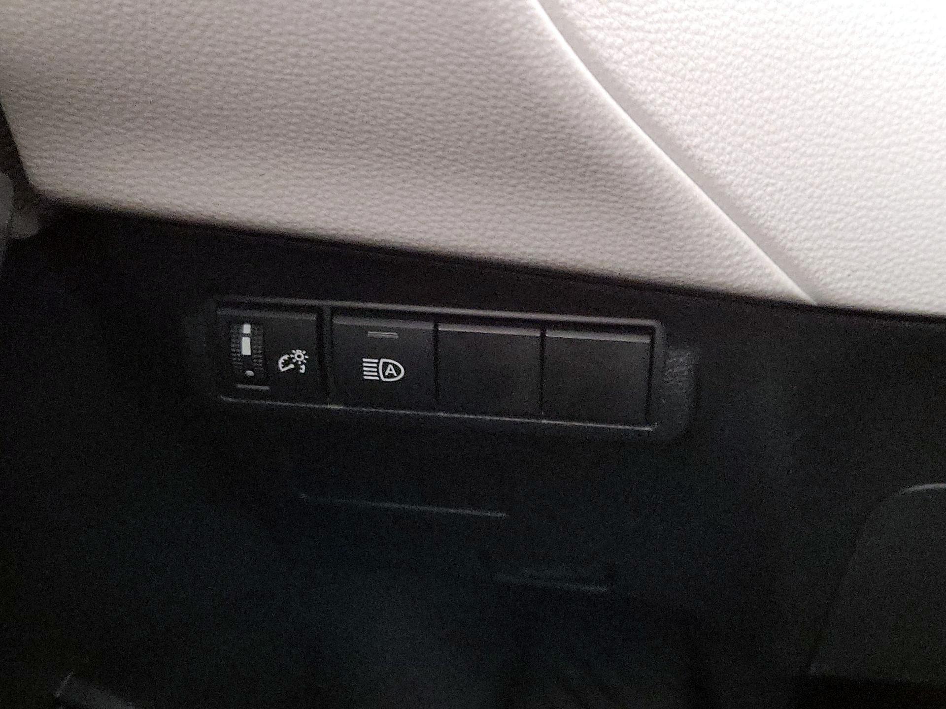 Thumbnail: 2025 Toyota Corolla Cross - 13