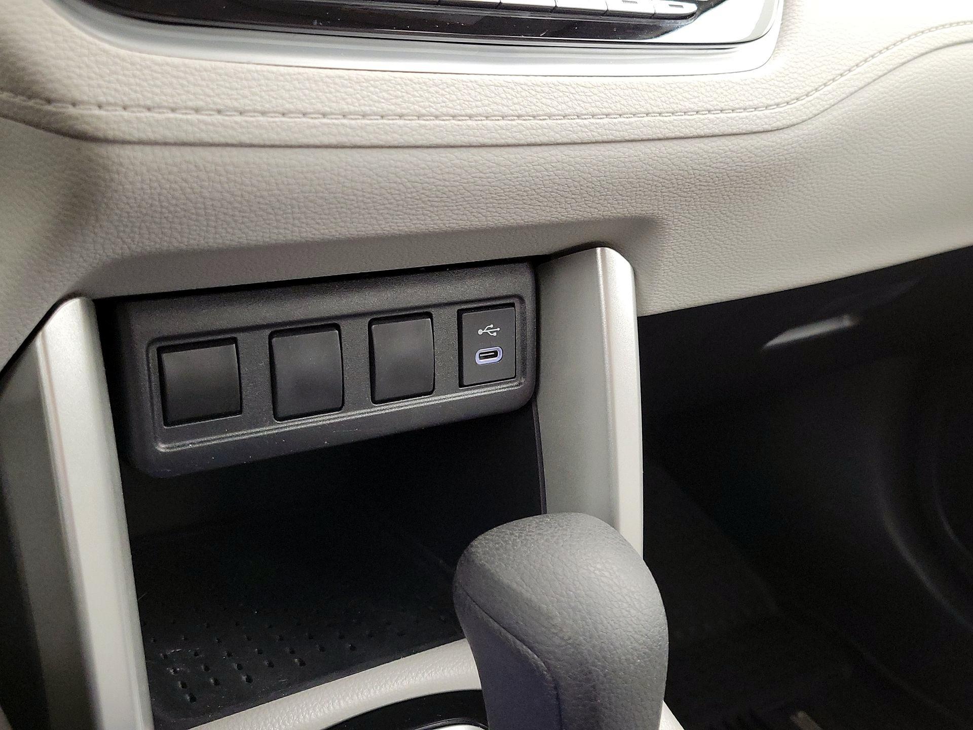 Thumbnail: 2025 Toyota Corolla Cross - 18