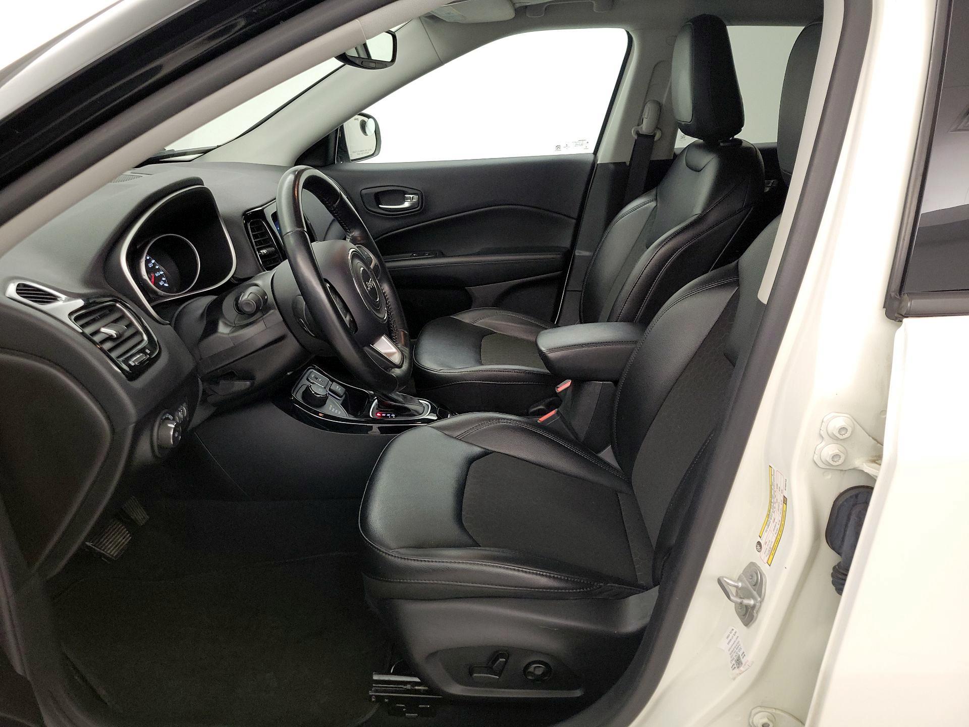 Thumbnail: 2021 Jeep Compass - 11