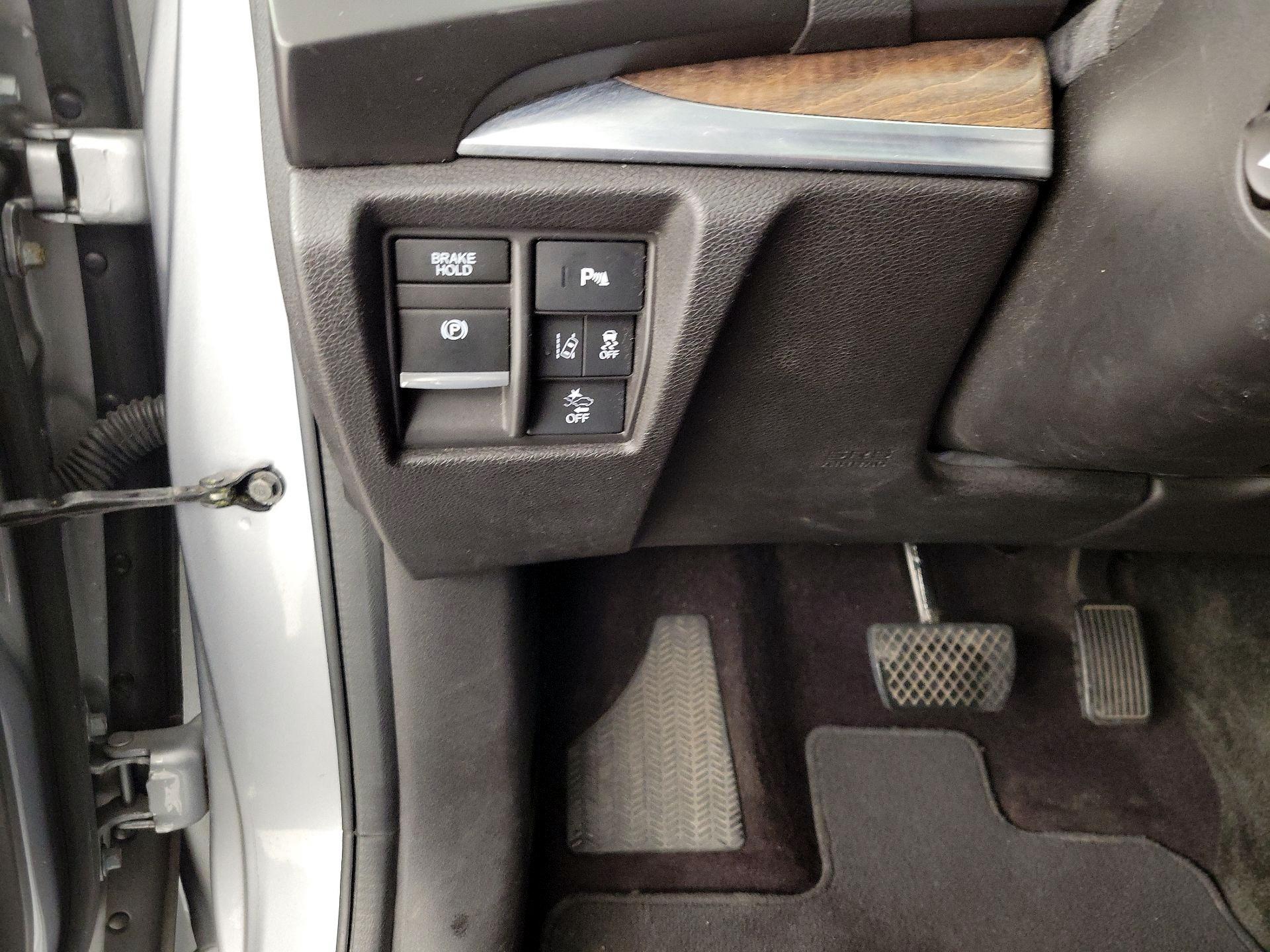 Thumbnail: 2019 Acura MDX - 13