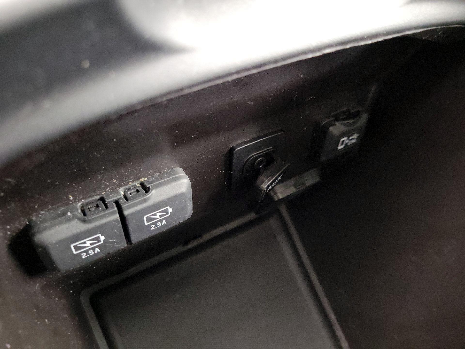 Thumbnail: 2019 Acura MDX - 19