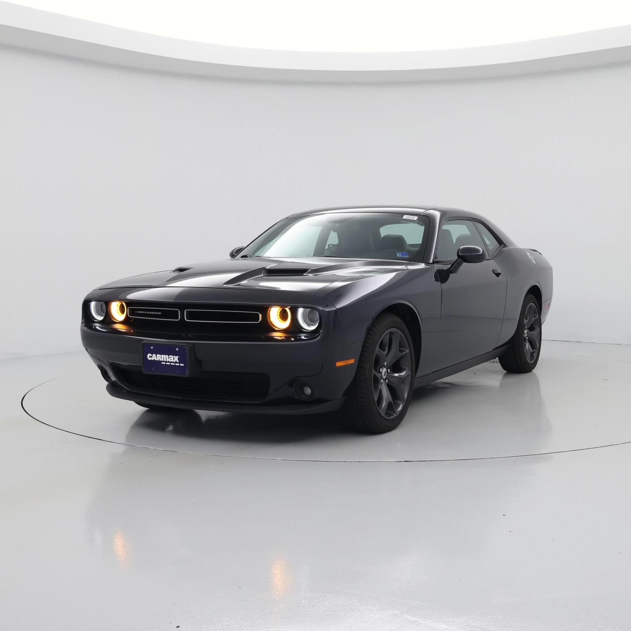 Thumbnail: 2017 Dodge Challenger - 4