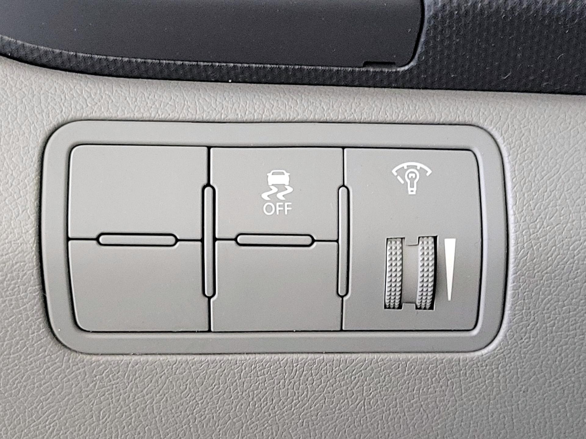 Thumbnail: 2017 Hyundai Accent - 13