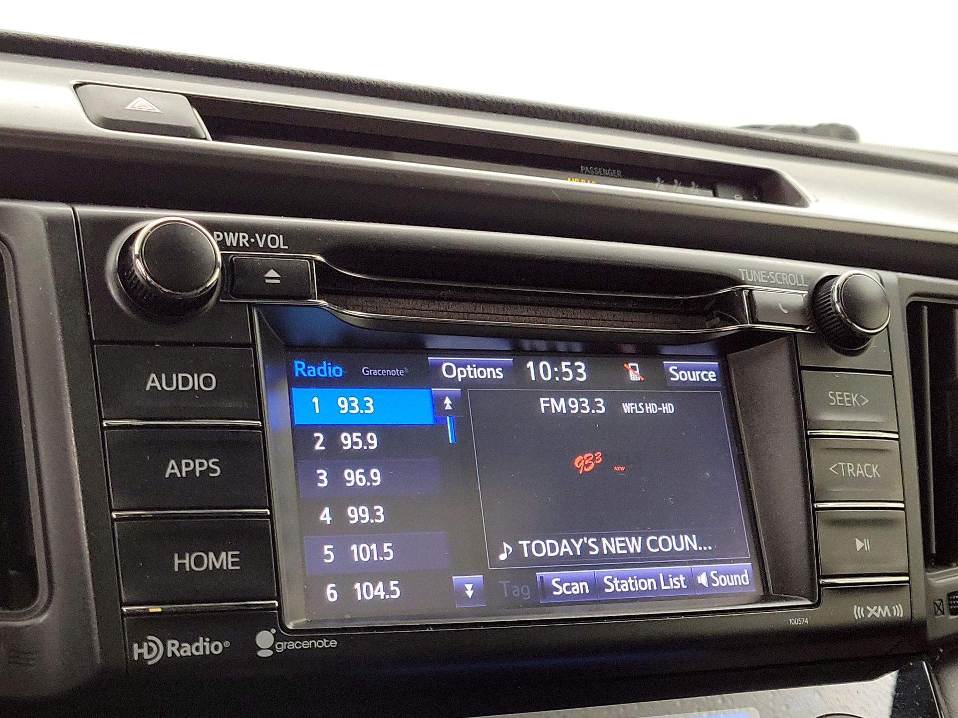 Thumbnail: 2017 Toyota RAV4 - 15