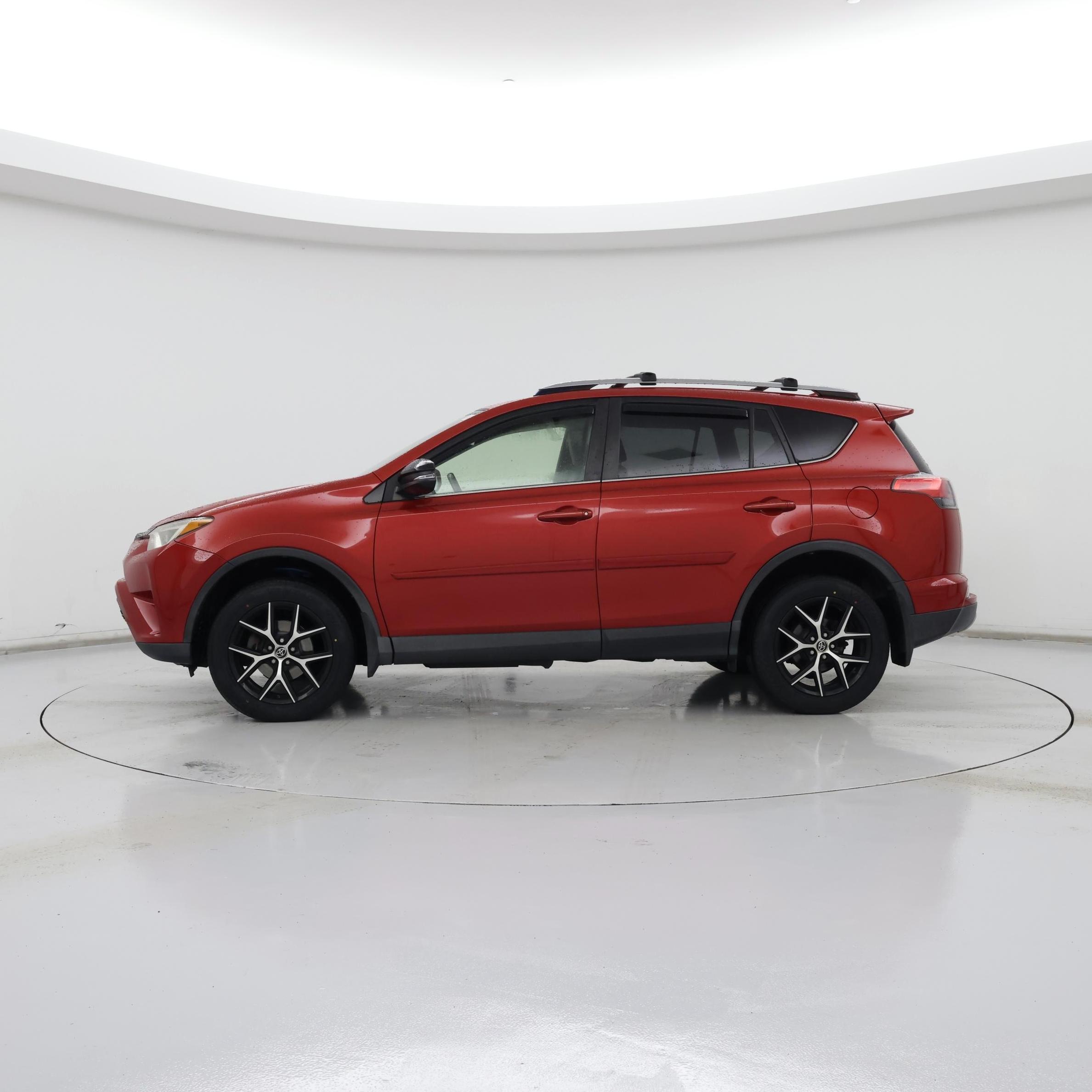 Thumbnail: 2017 Toyota RAV4 - 3