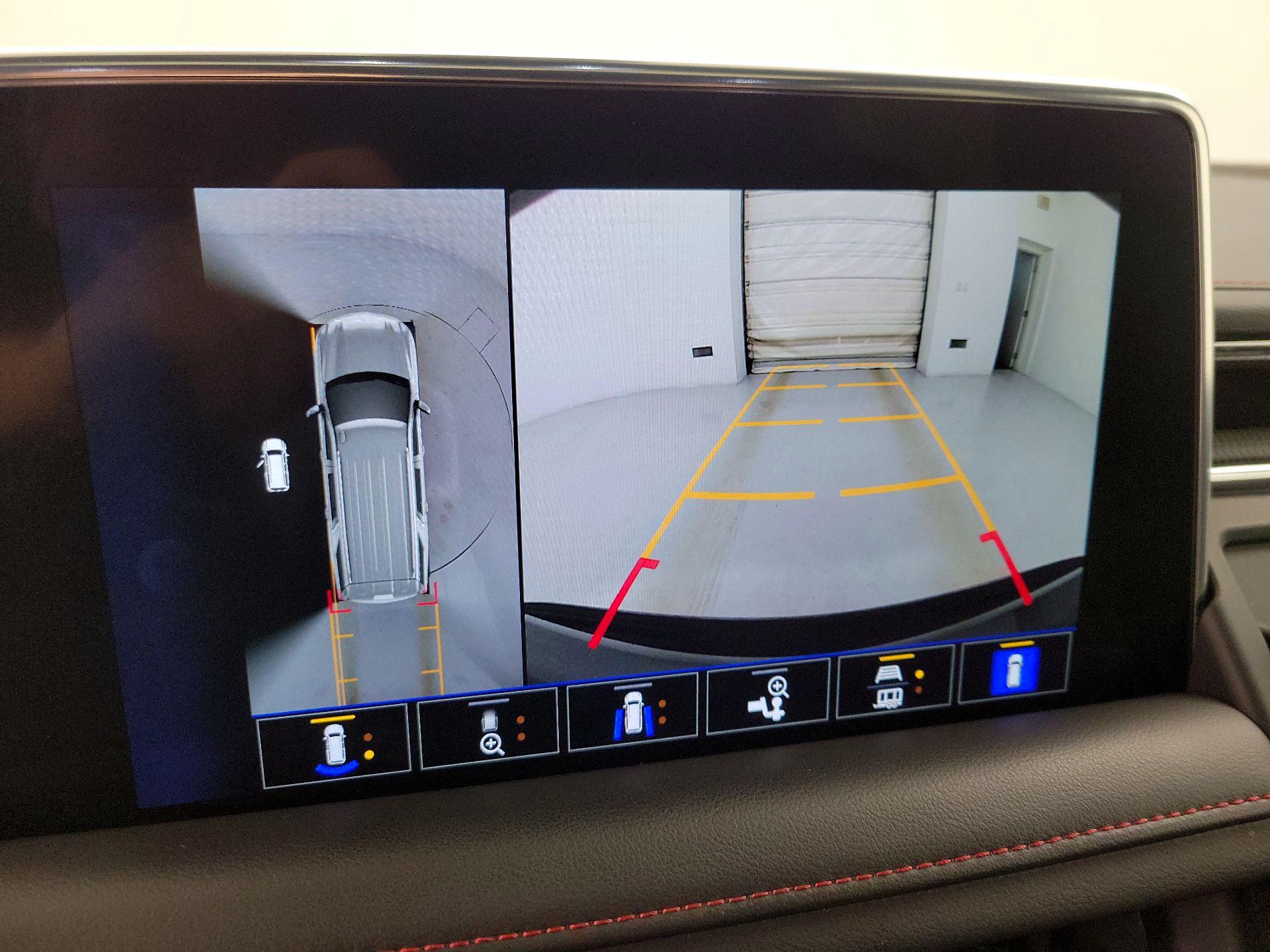 Thumbnail: 2022 Chevrolet Tahoe - 14