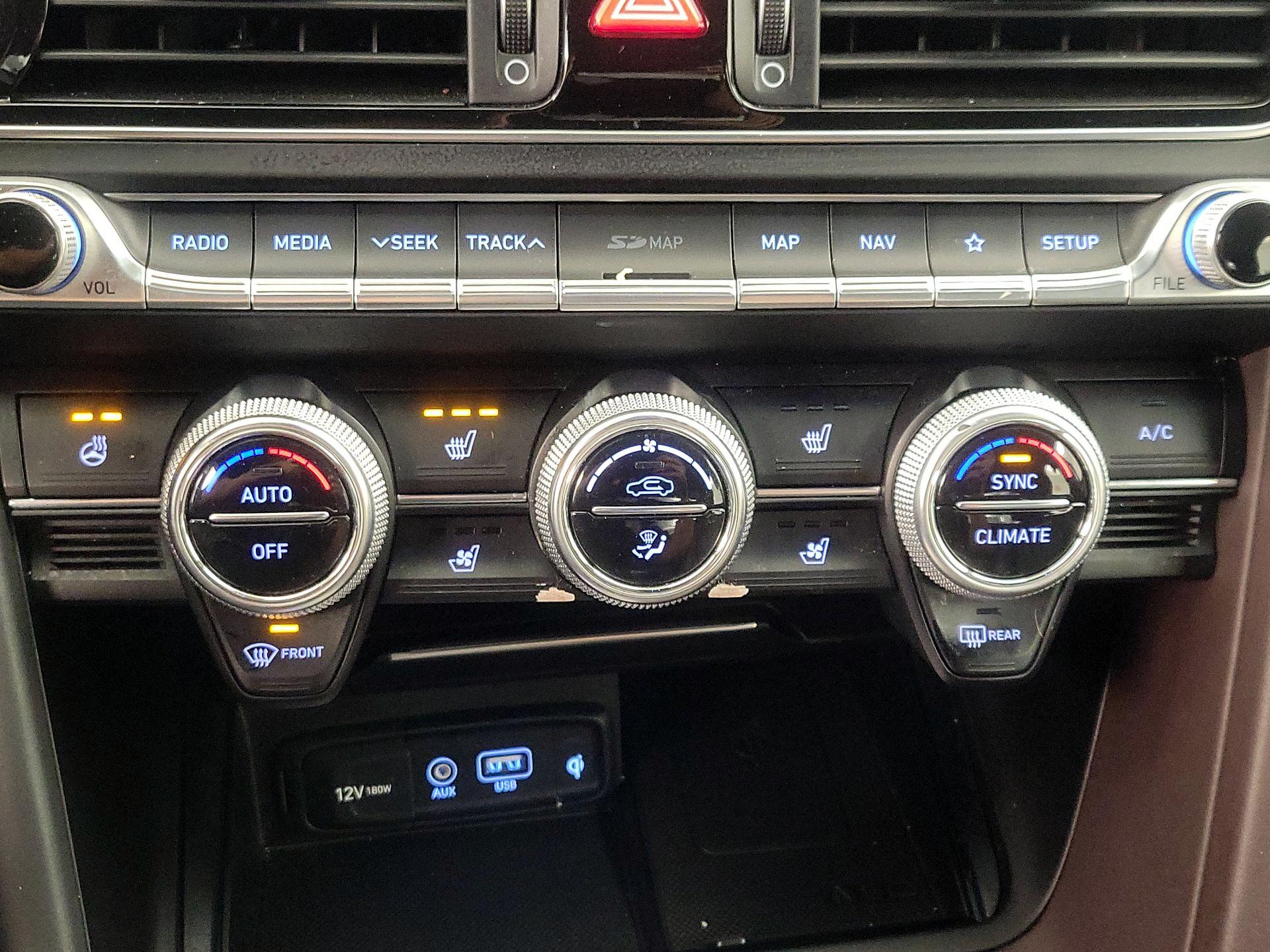 Thumbnail: 2019 Genesis G70 - 17