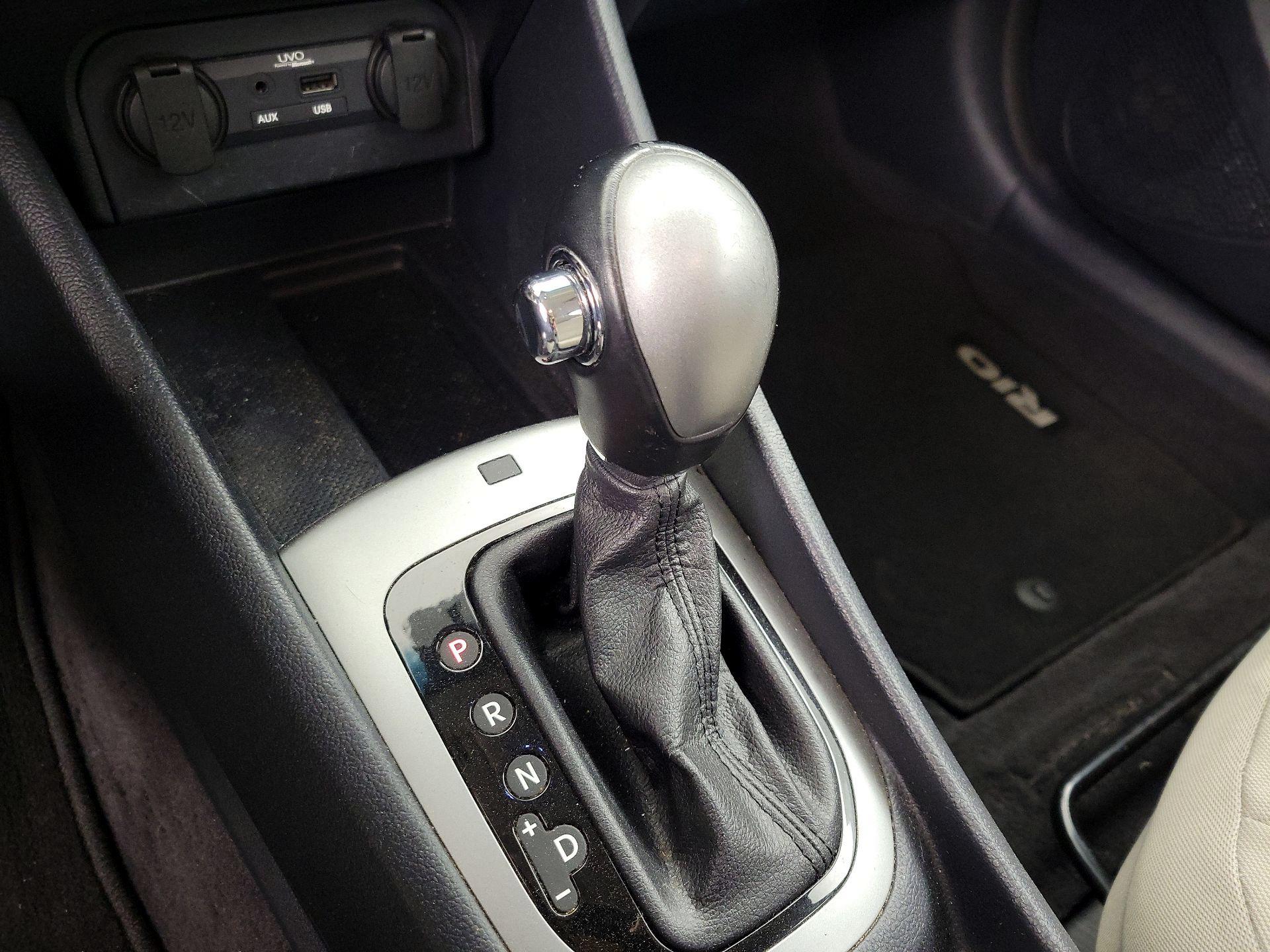 Thumbnail: 2014 Kia Rio5 - 17