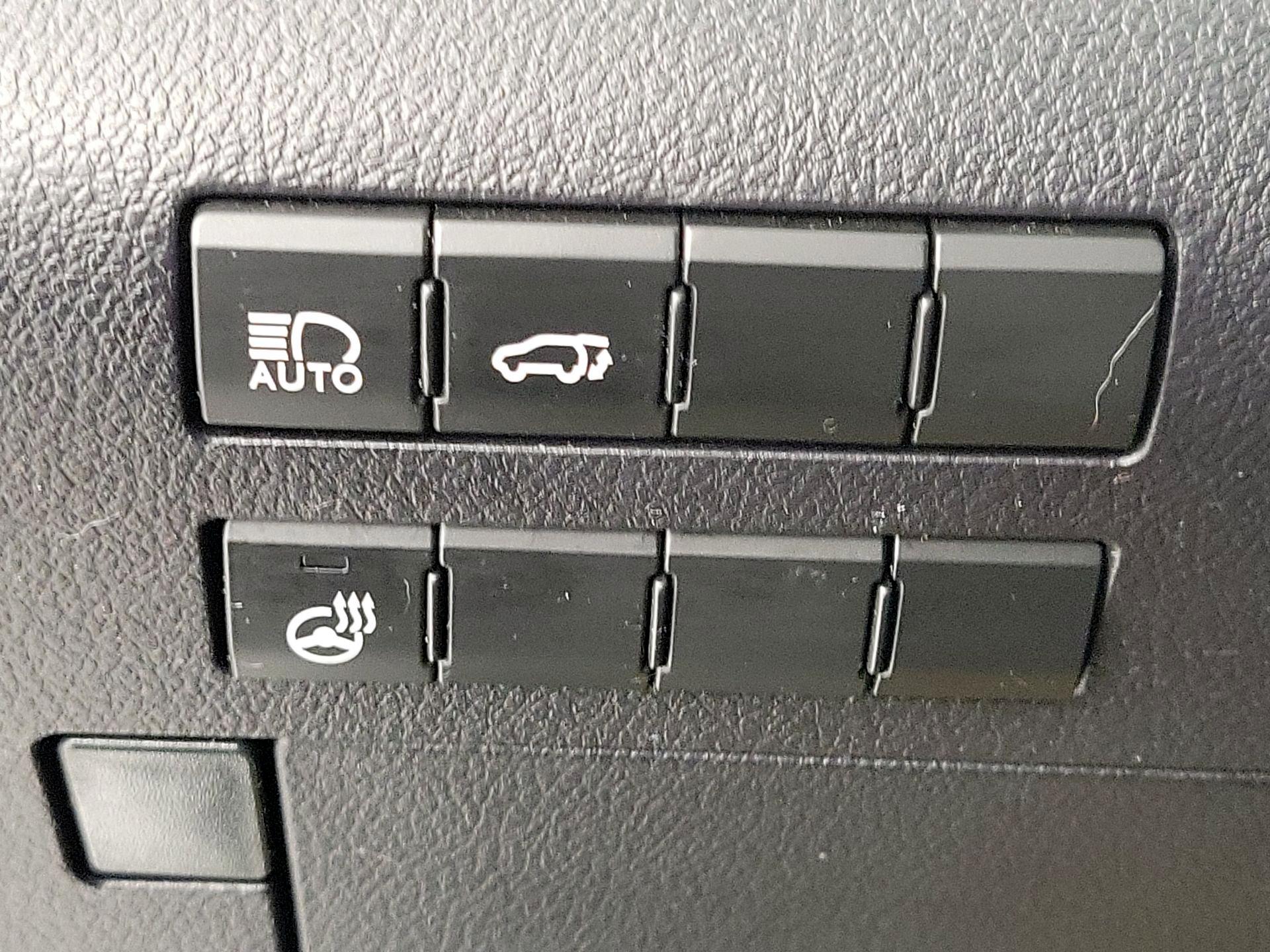 Thumbnail: 2018 Lexus RX - 13