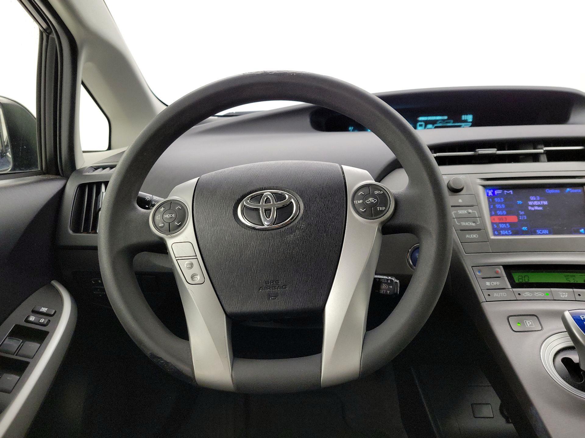Thumbnail: 2015 Toyota Prius - 10