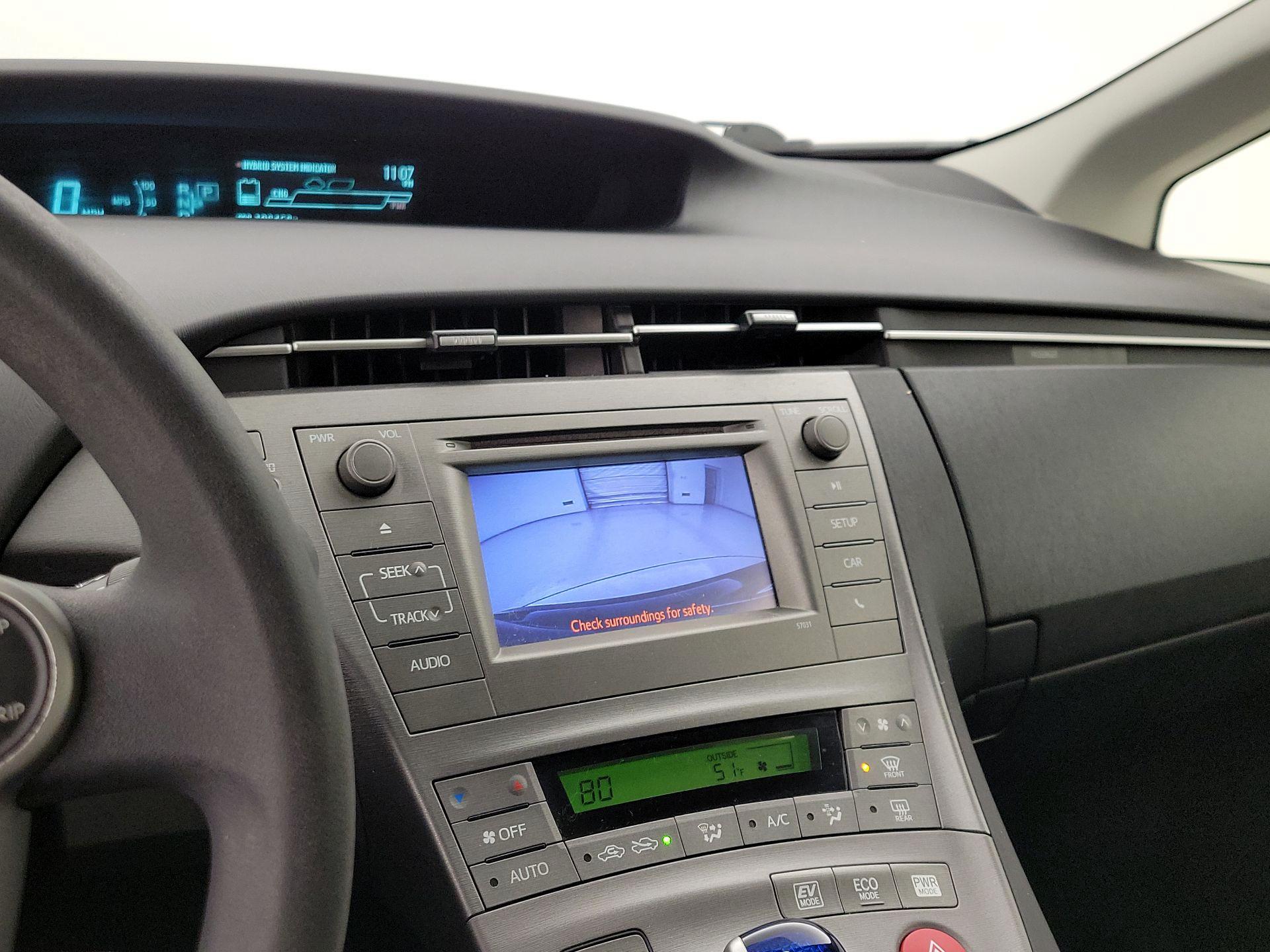 Thumbnail: 2015 Toyota Prius - 14