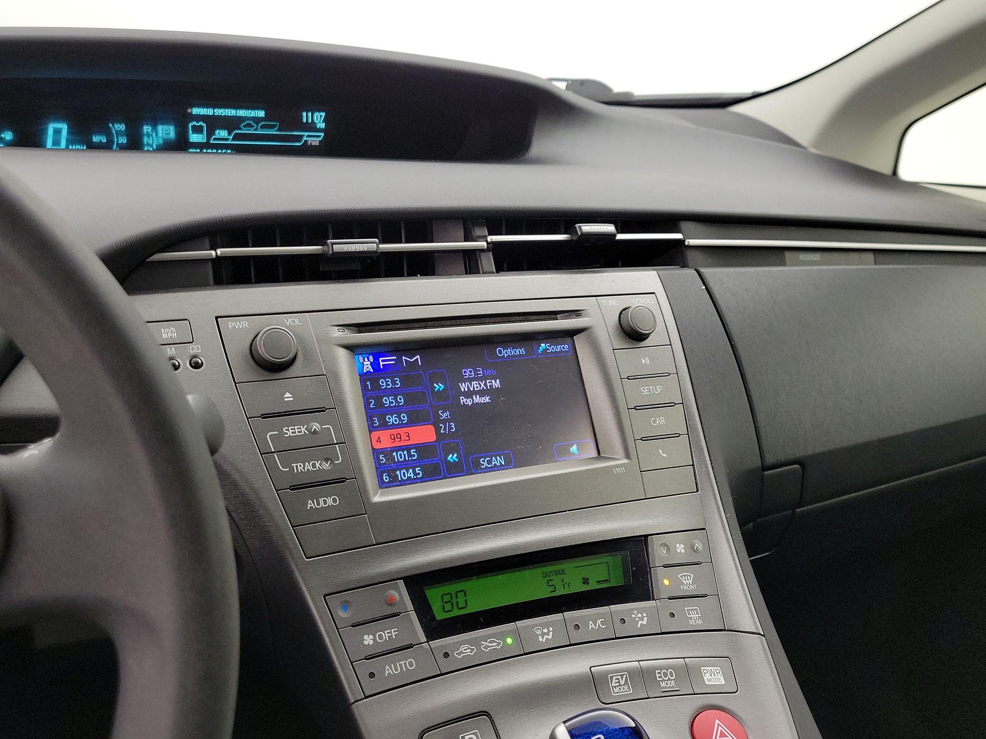 Thumbnail: 2015 Toyota Prius - 15