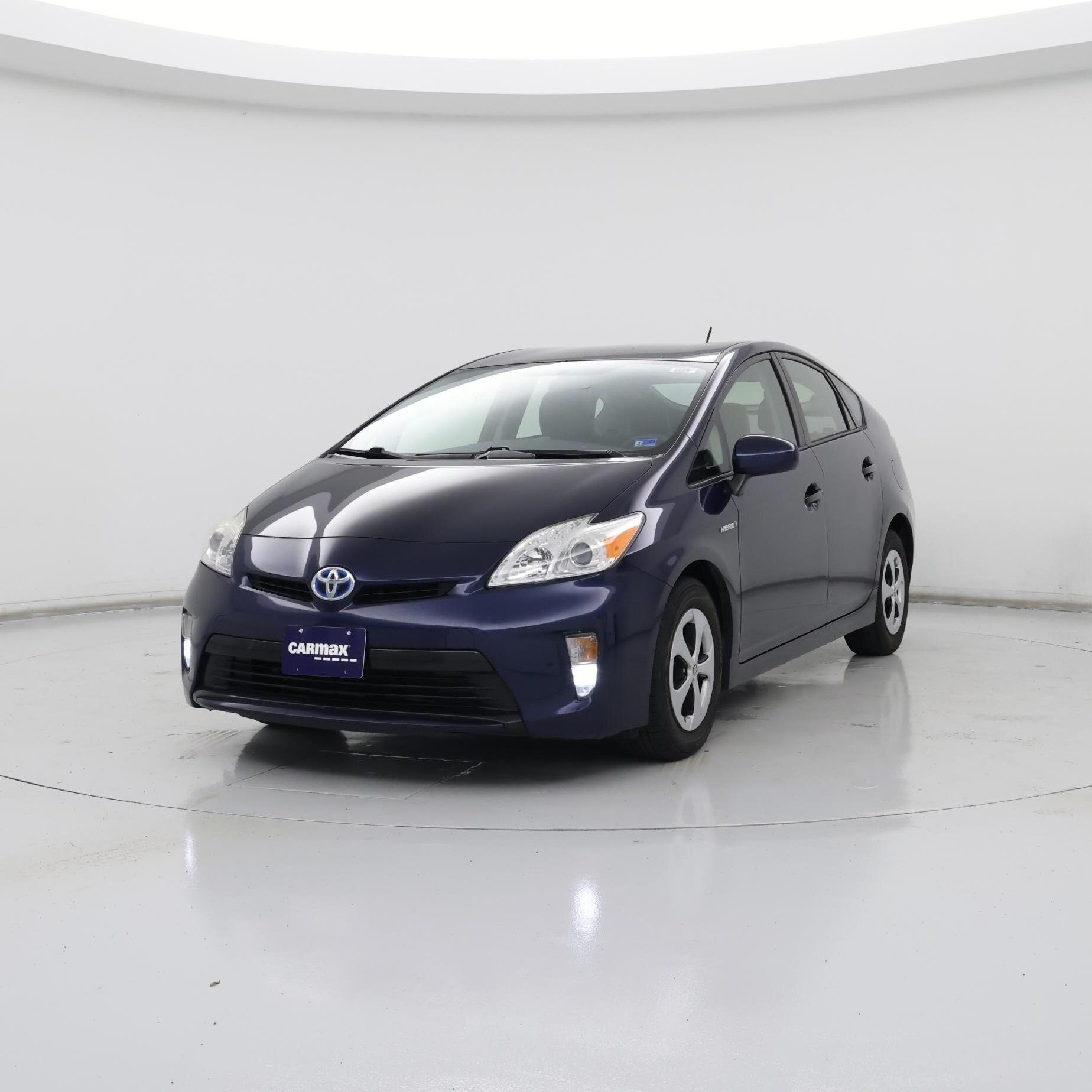 Thumbnail: 2015 Toyota Prius - 4