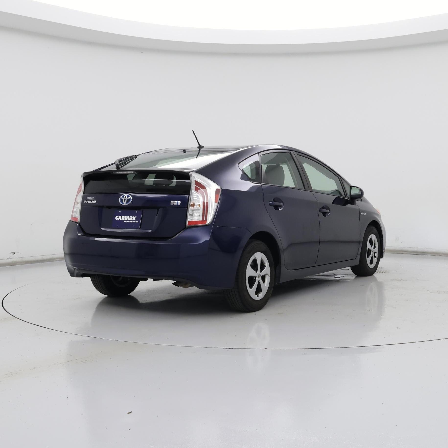 Thumbnail: 2015 Toyota Prius - 8