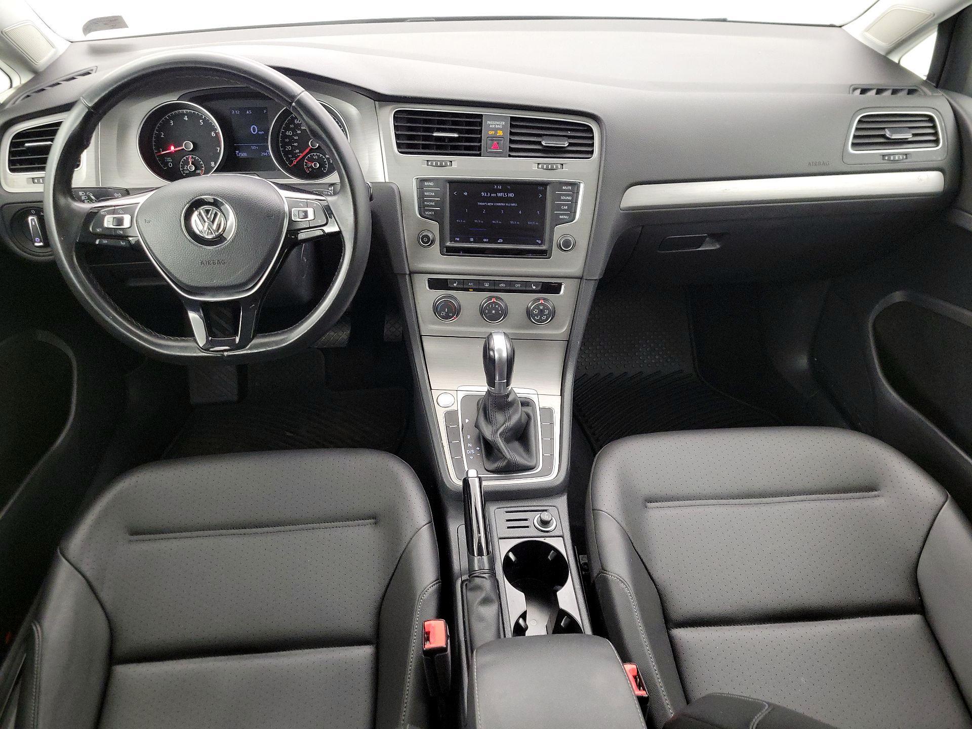 Thumbnail: 2017 Volkswagen Golf - 9