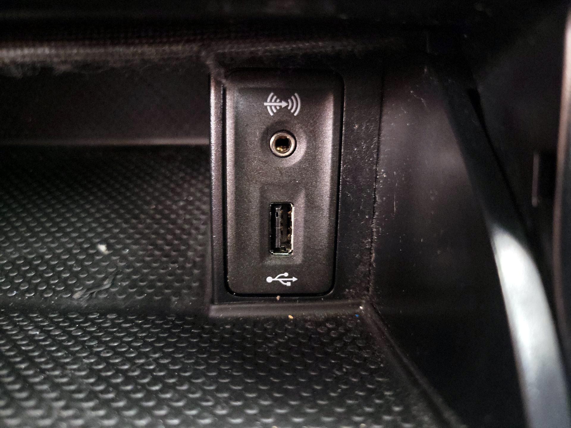 Thumbnail: 2017 Volkswagen Golf - 18