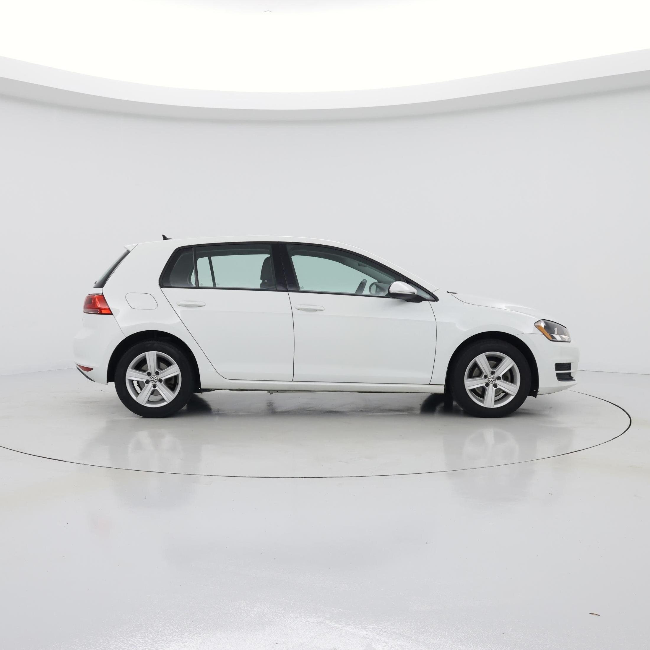 Thumbnail: 2017 Volkswagen Golf - 7