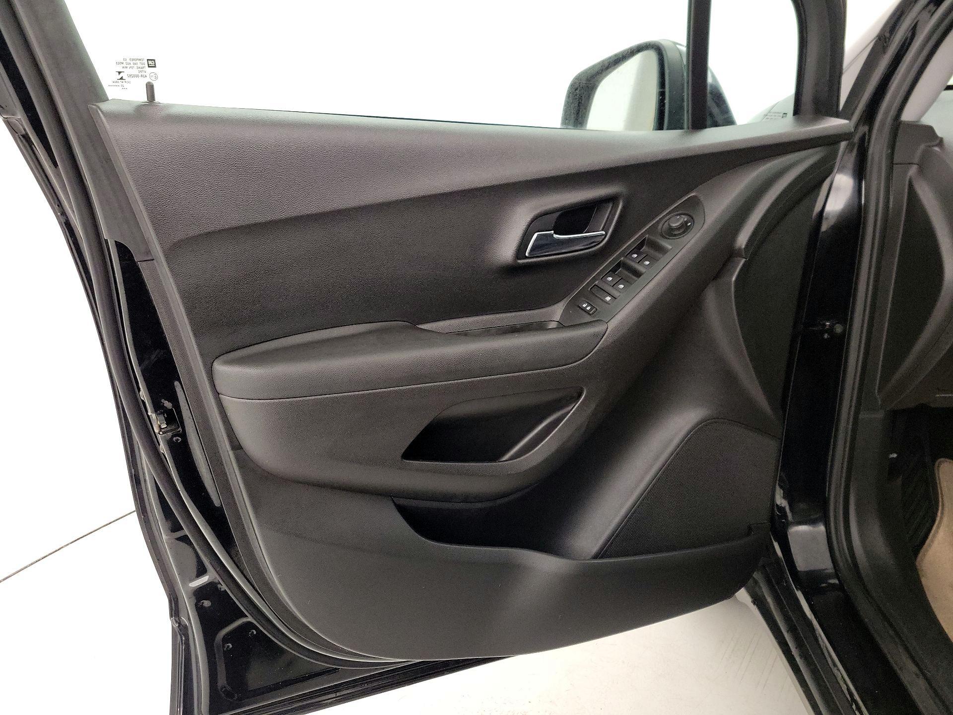 Thumbnail: 2020 Chevrolet Trax - 12