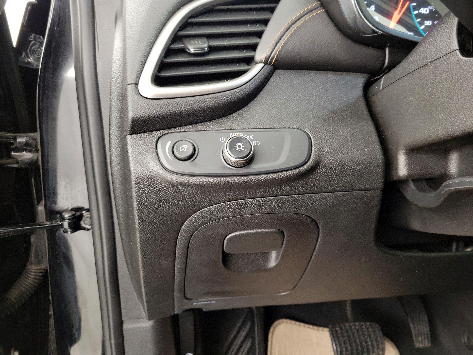 Thumbnail: 2020 Chevrolet Trax - 13