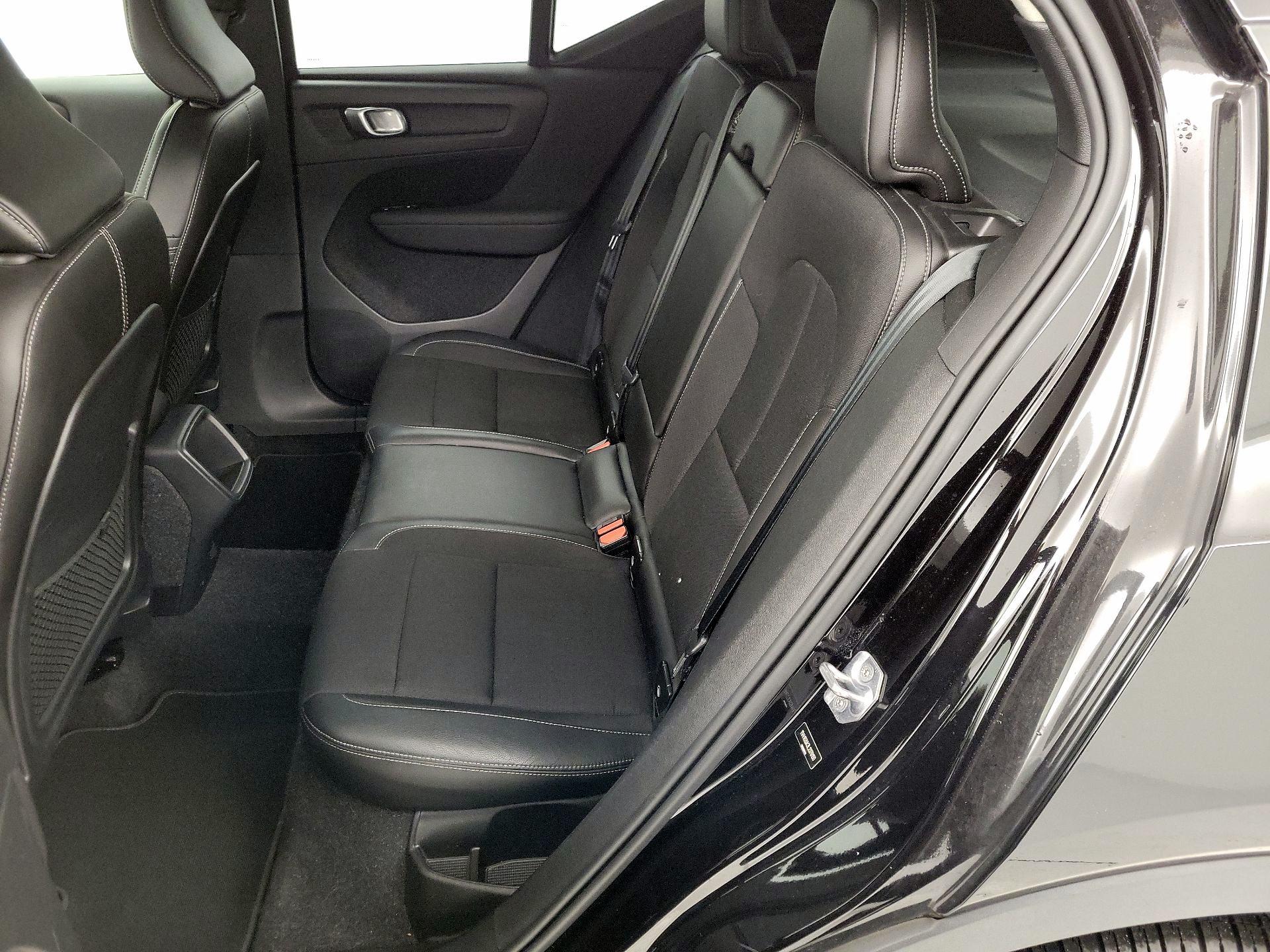 Thumbnail: 2020 Volvo XC40 - 18