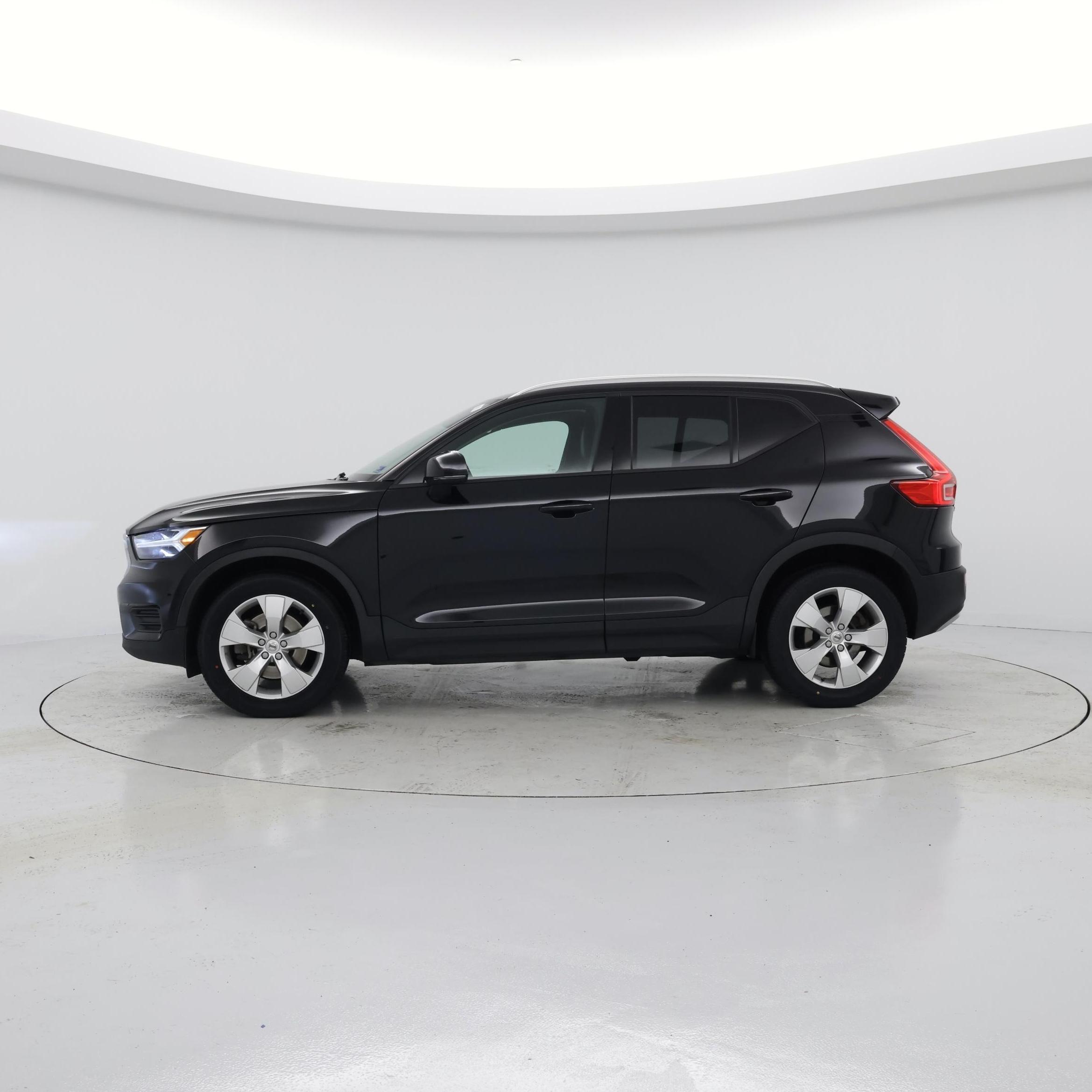 Thumbnail: 2020 Volvo XC40 - 3