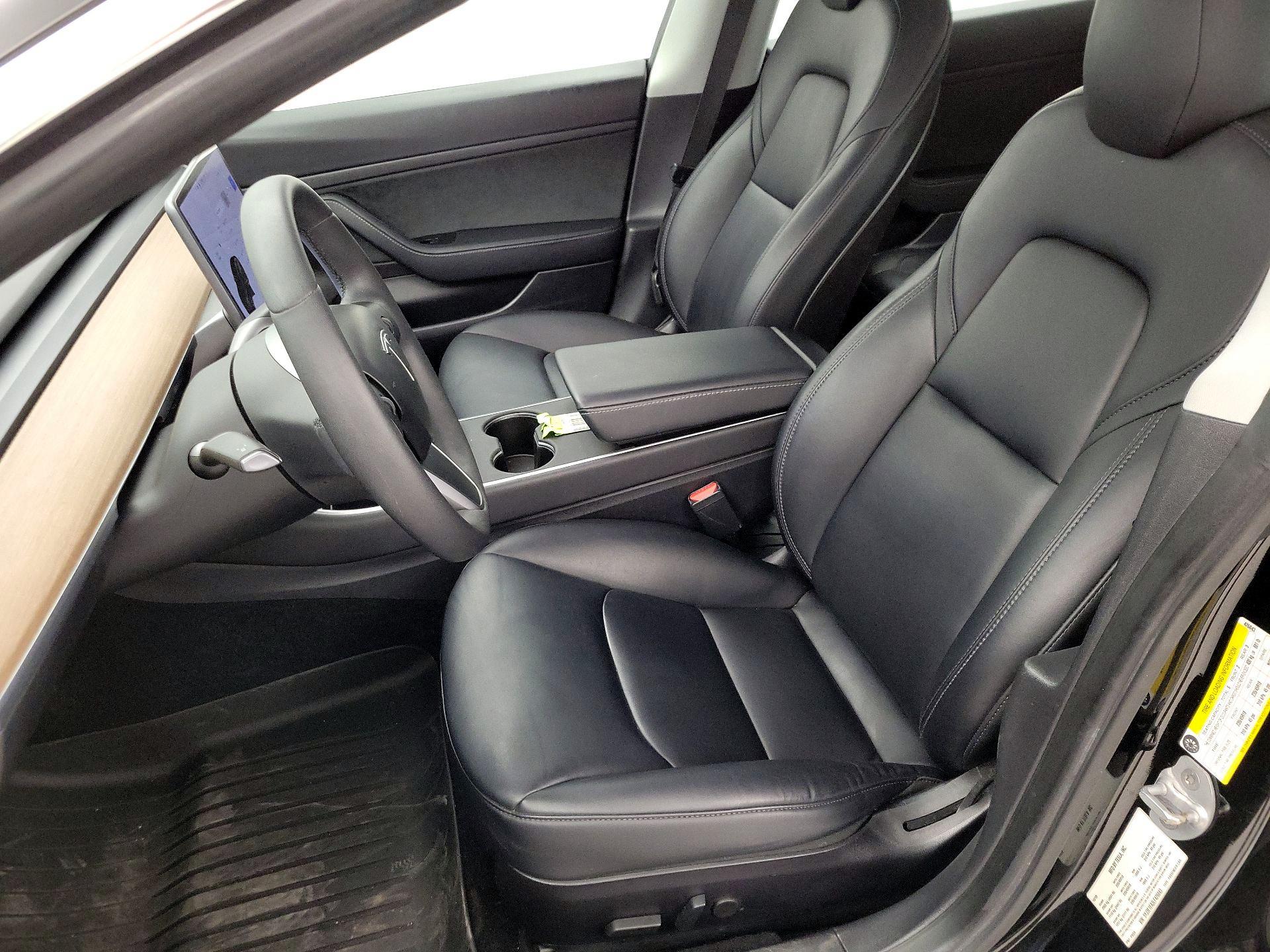 Thumbnail: 2020 Tesla Model 3 - 11