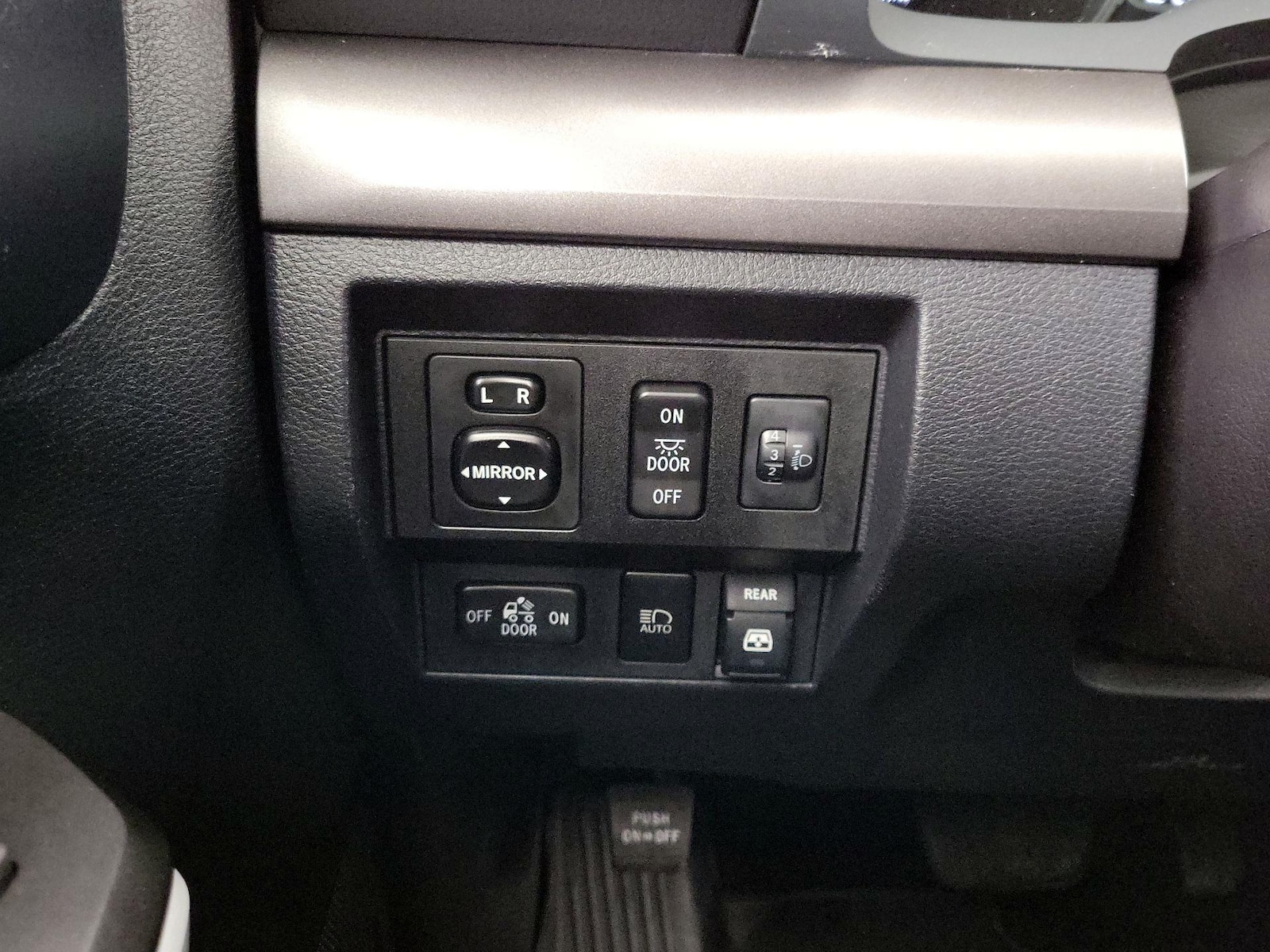 2018 Toyota Tundra SR5 - Photo 14