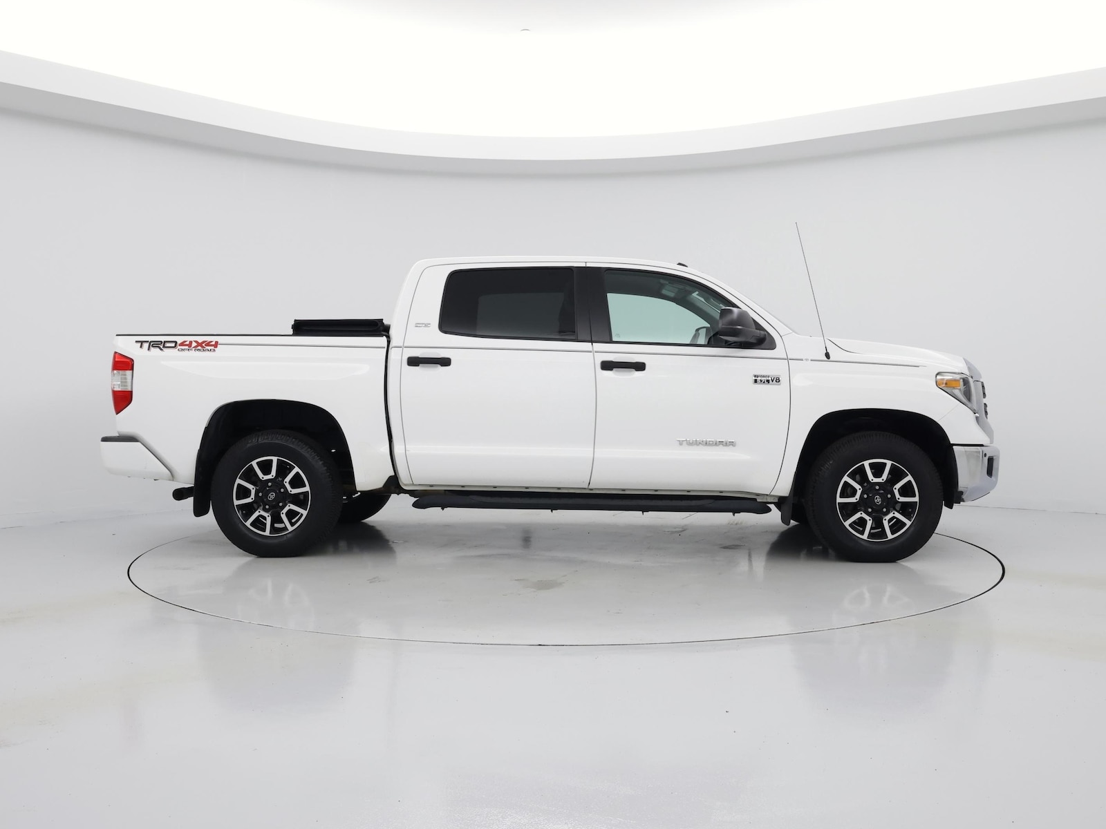 2018 Toyota Tundra SR5 - Photo 8