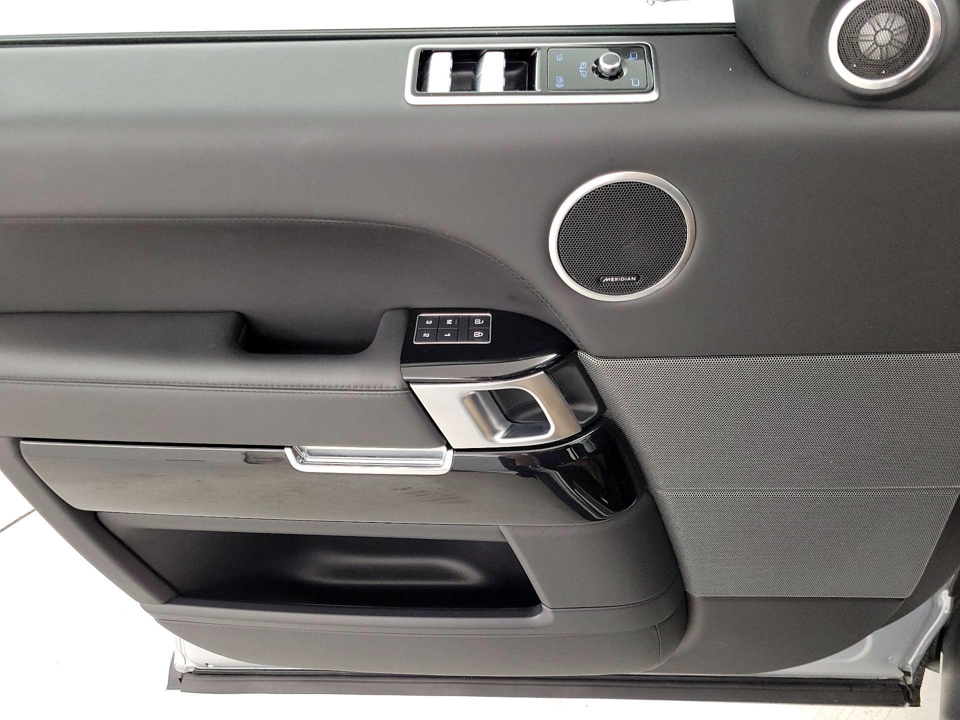 Thumbnail: 2022 Land Rover Range Rover Sport - 12