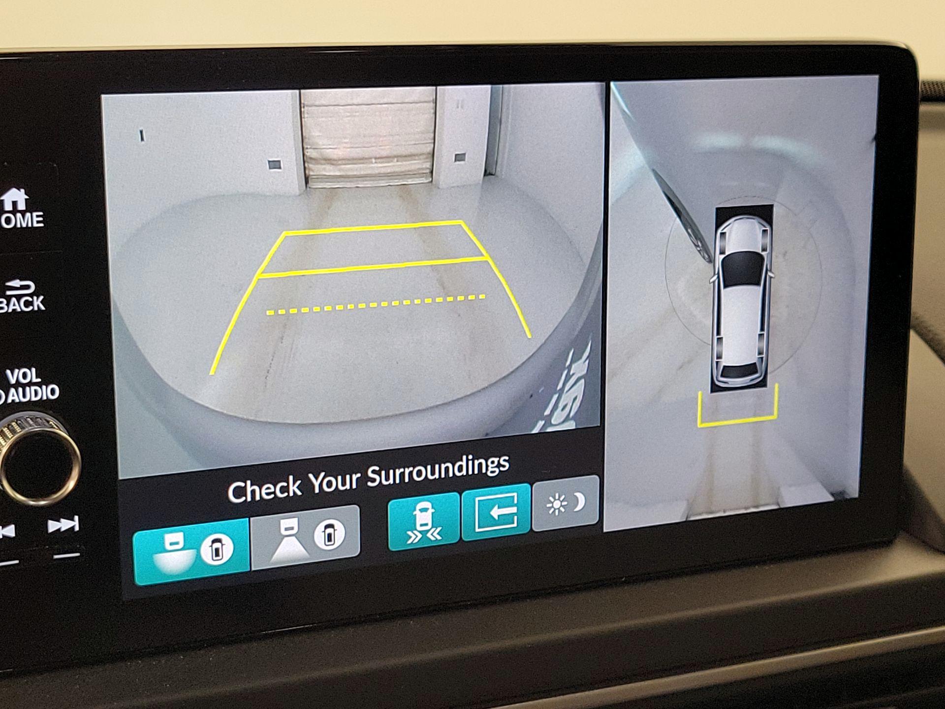 Thumbnail: 2023 Honda Pilot - 15