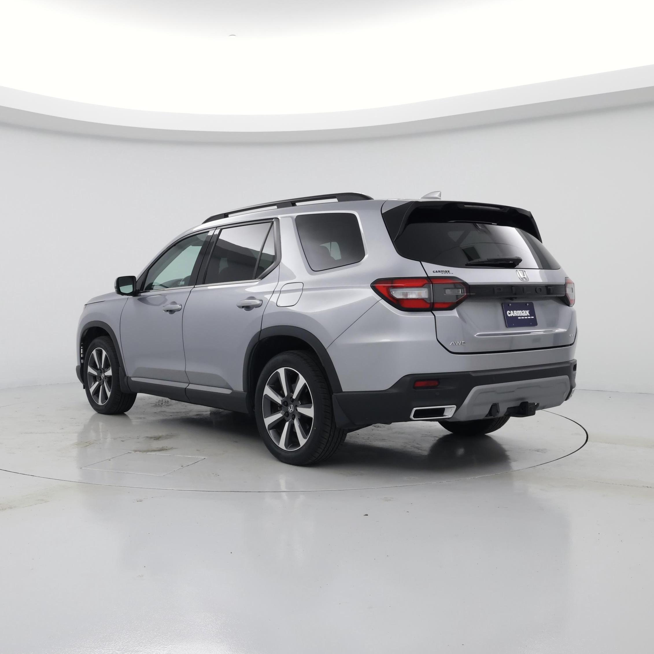 Thumbnail: 2023 Honda Pilot - 2