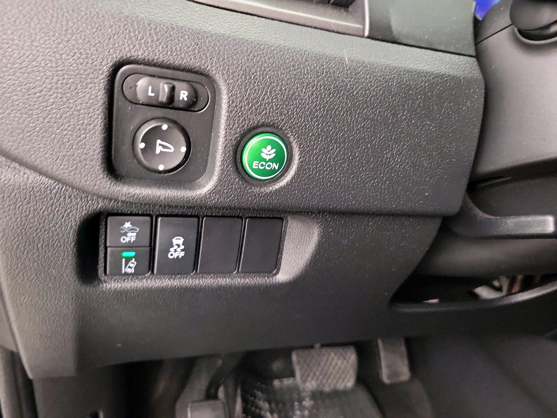 Thumbnail: 2019 Honda Pilot - 13