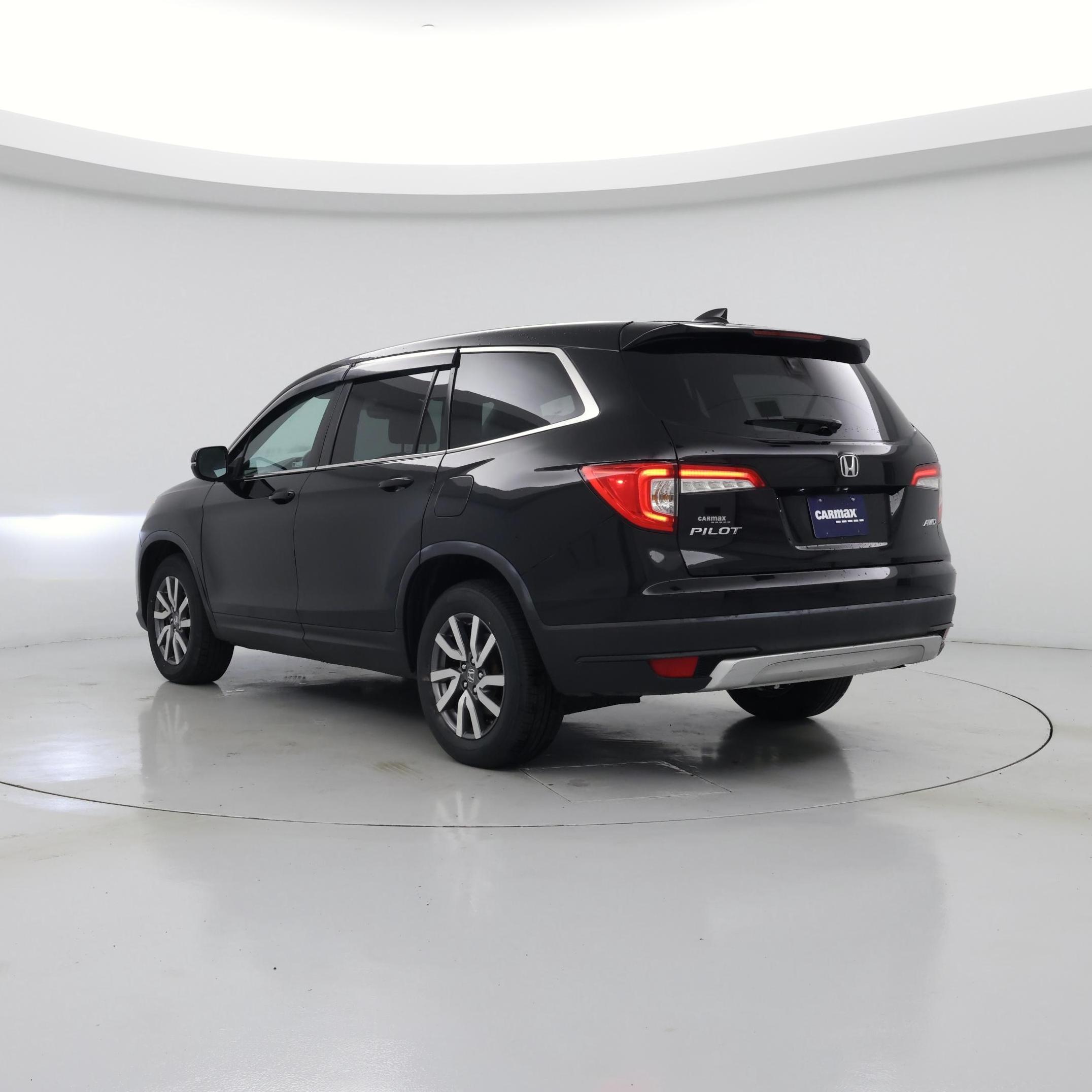 Thumbnail: 2019 Honda Pilot - 2