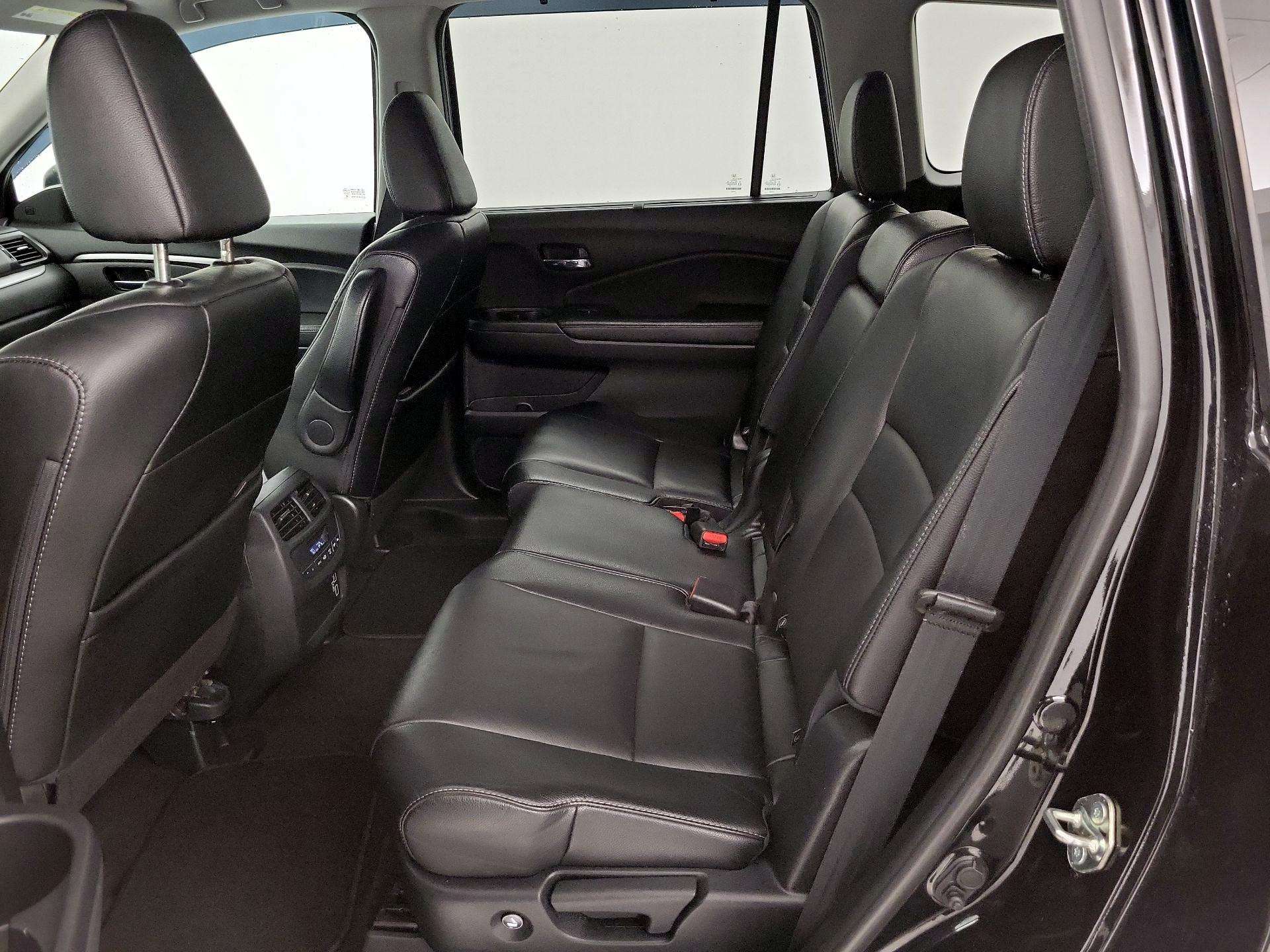 Thumbnail: 2019 Honda Pilot - 20