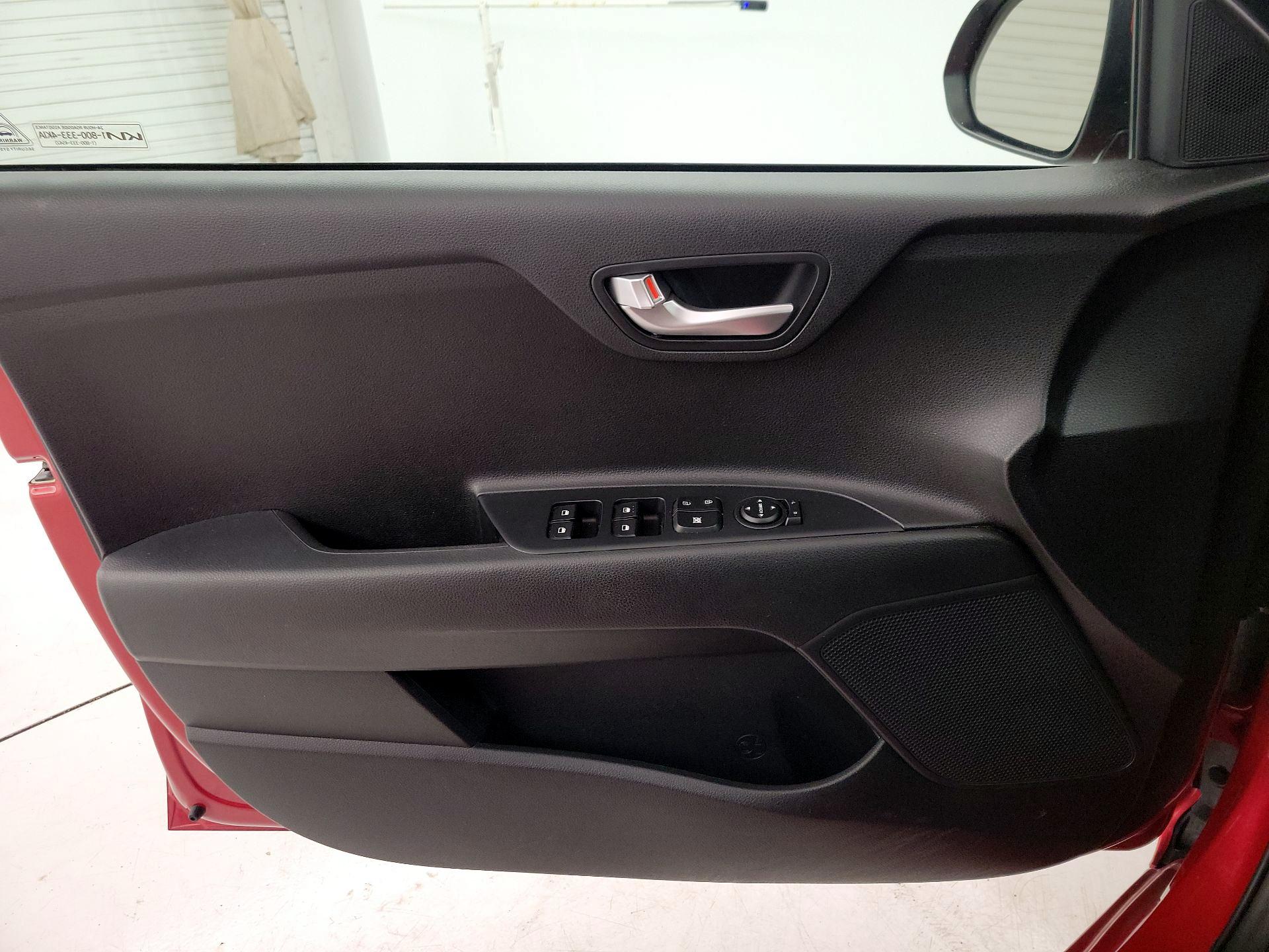 Thumbnail: 2023 Kia Rio - 12