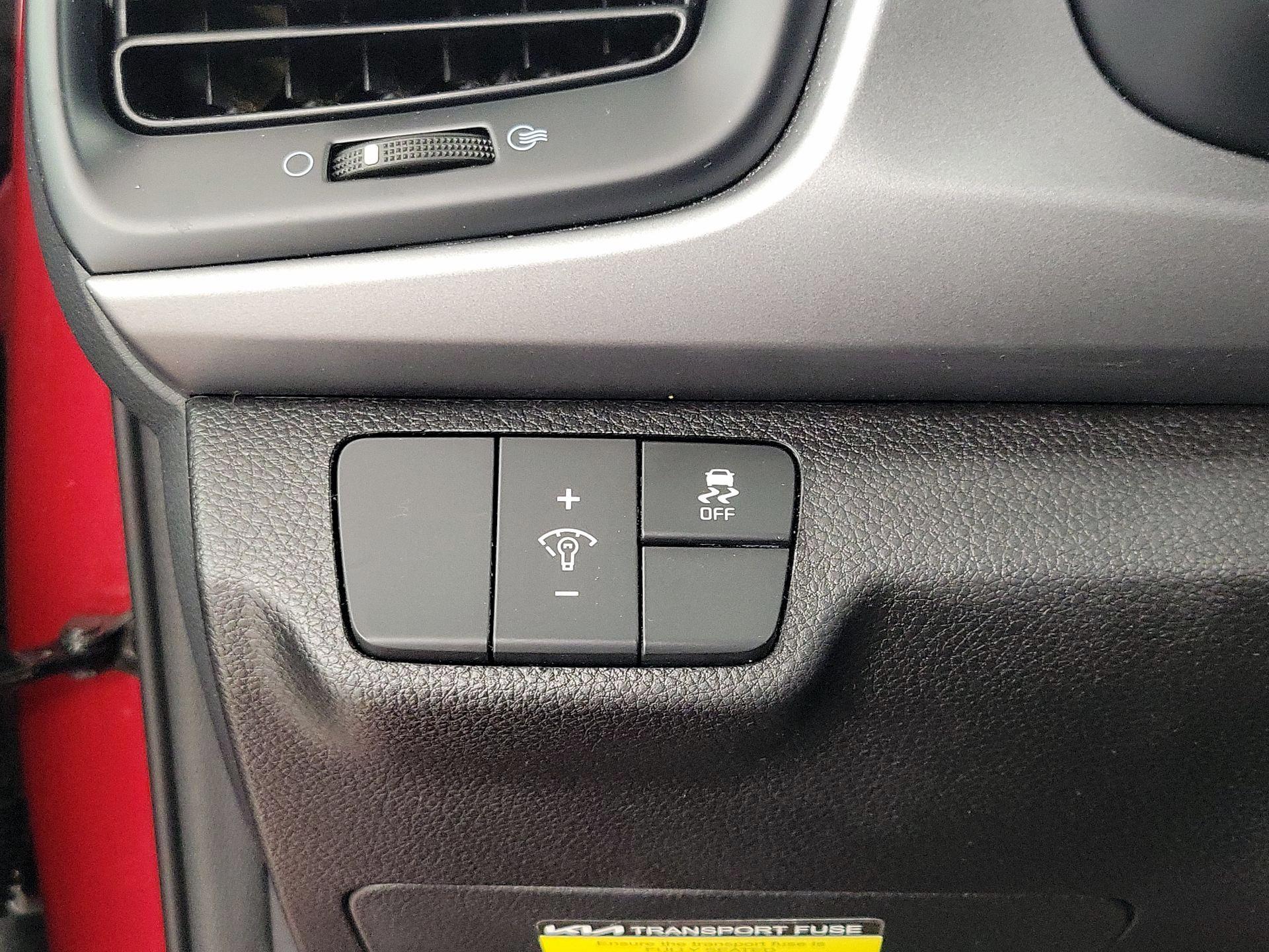 Thumbnail: 2023 Kia Rio - 13