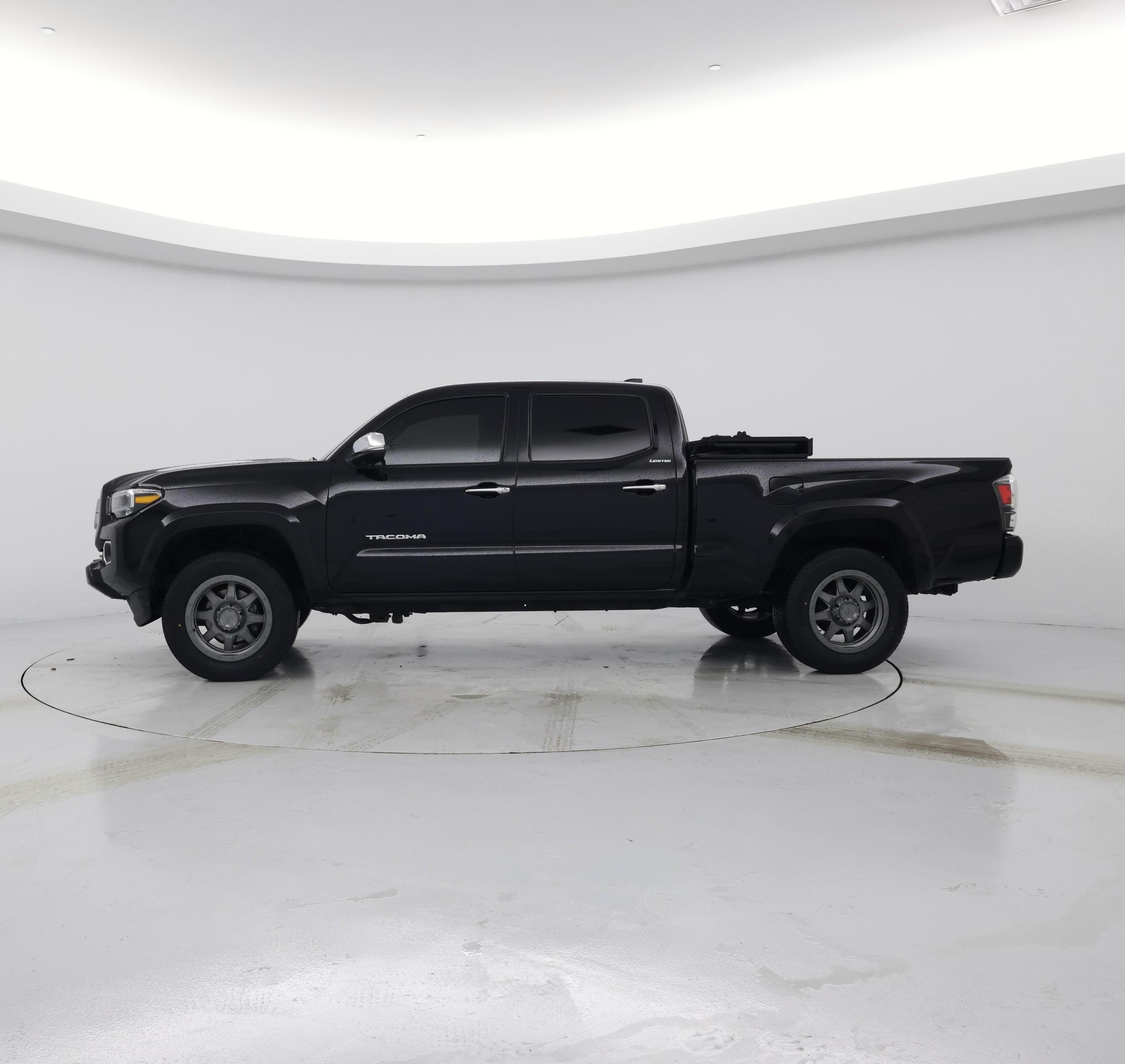 Thumbnail: 2023 Toyota Tacoma - 3