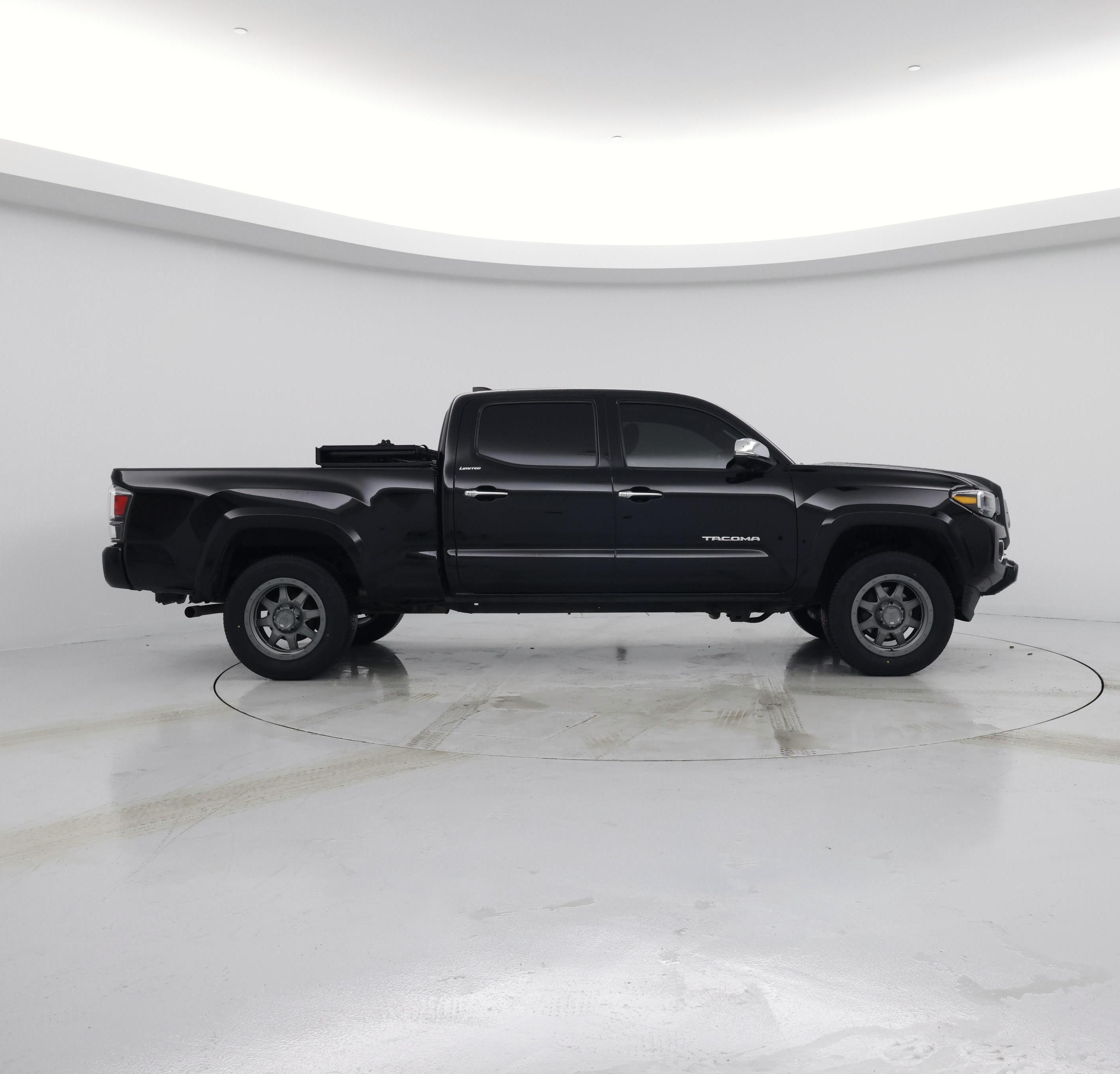 Thumbnail: 2023 Toyota Tacoma - 7