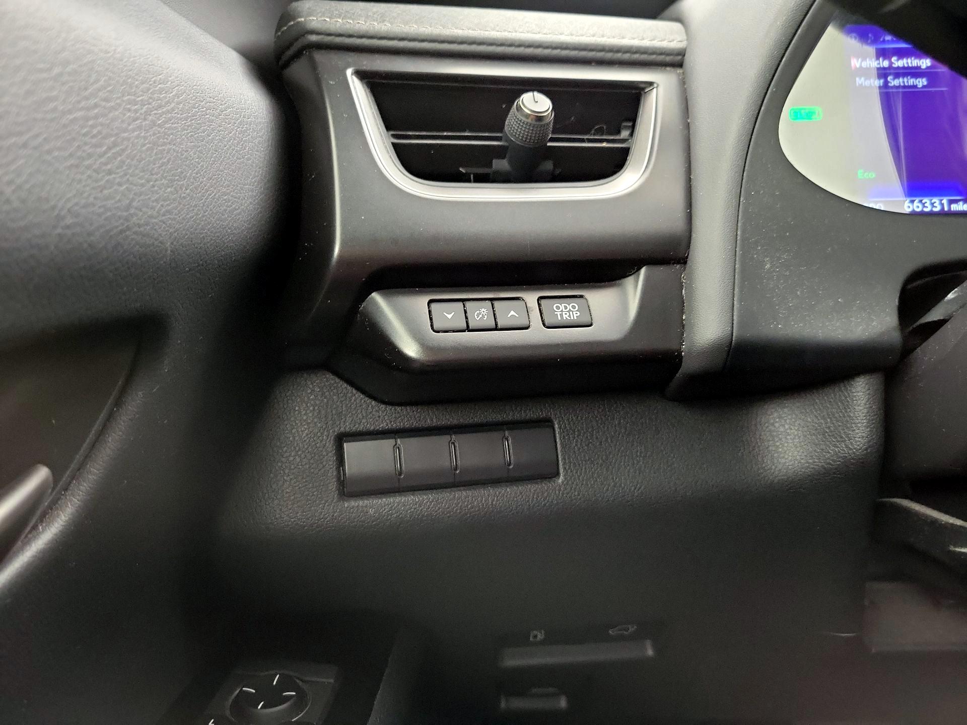 Thumbnail: 2020 Lexus UX - 13