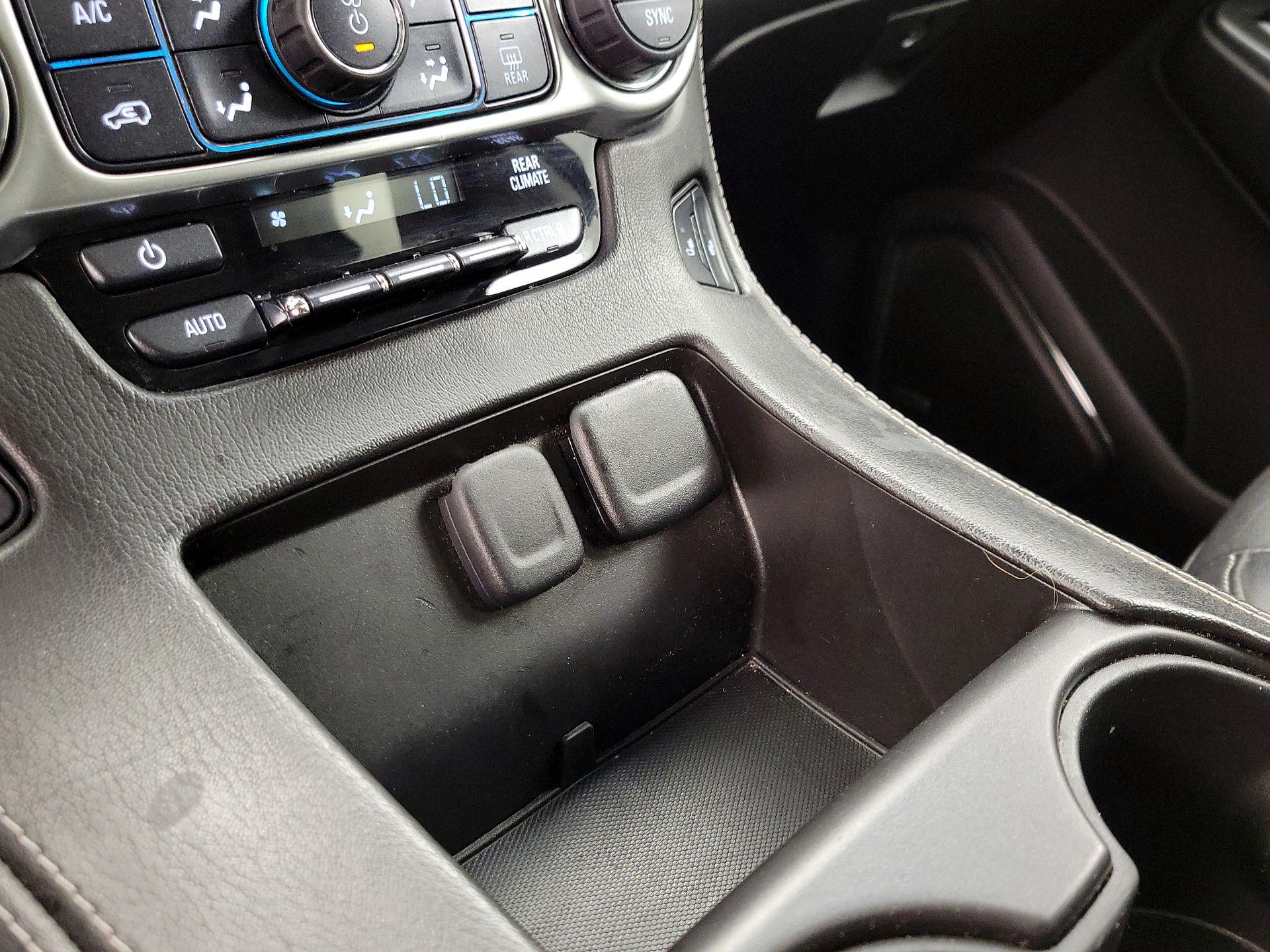 Thumbnail: 2016 Chevrolet Tahoe - 19