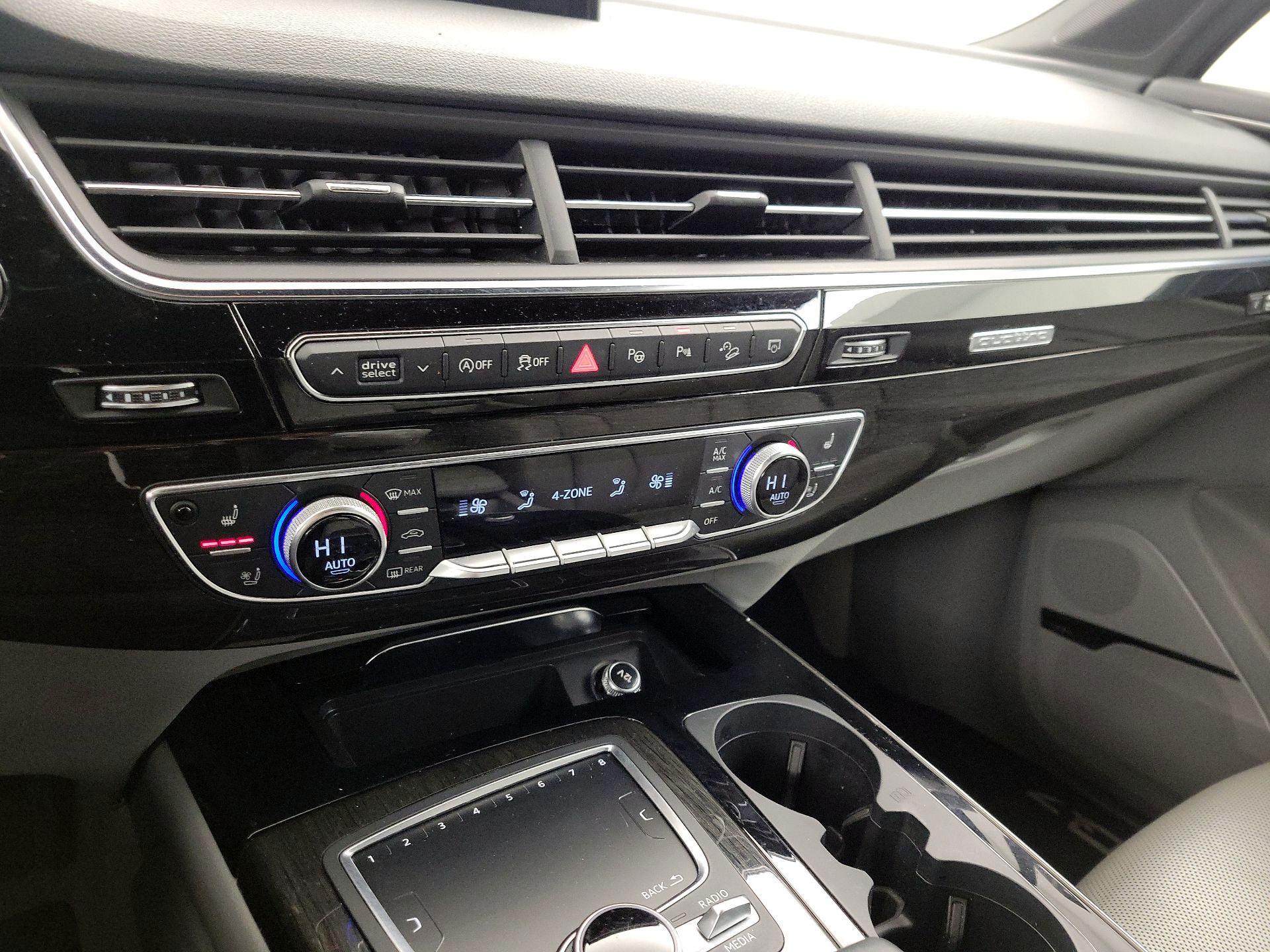 Thumbnail: 2019 Audi Q7 - 17