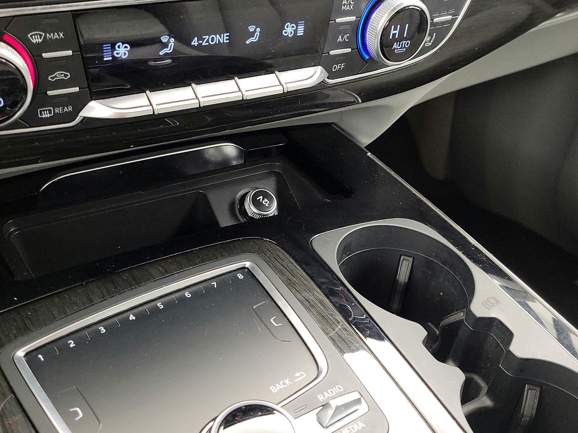 Thumbnail: 2019 Audi Q7 - 19