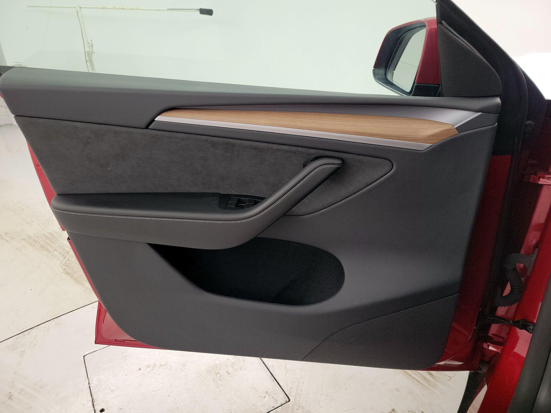 Thumbnail: 2024 Tesla Model Y - 12